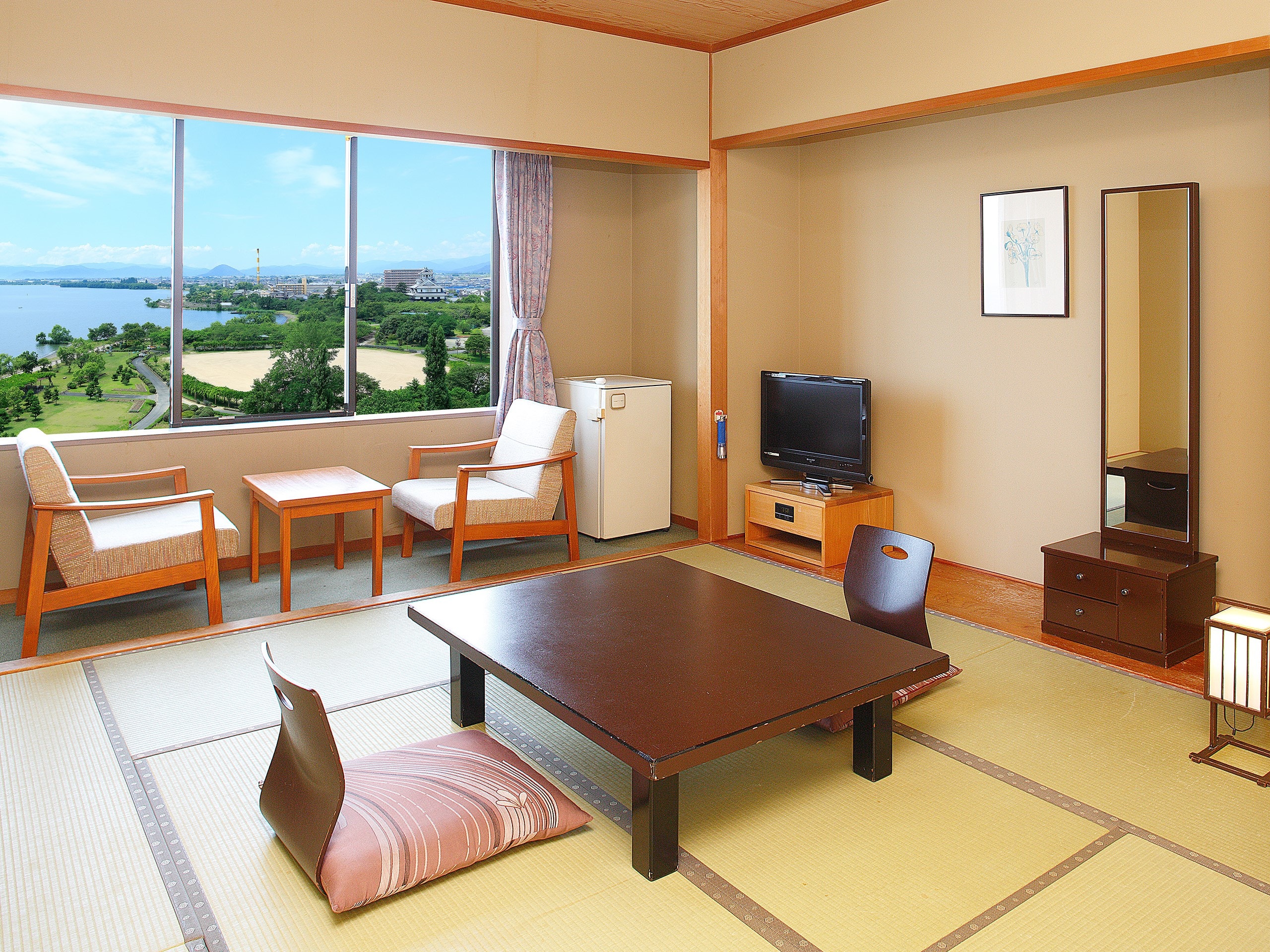Japanese-style standard room image photo [4F / 5F / 6F]