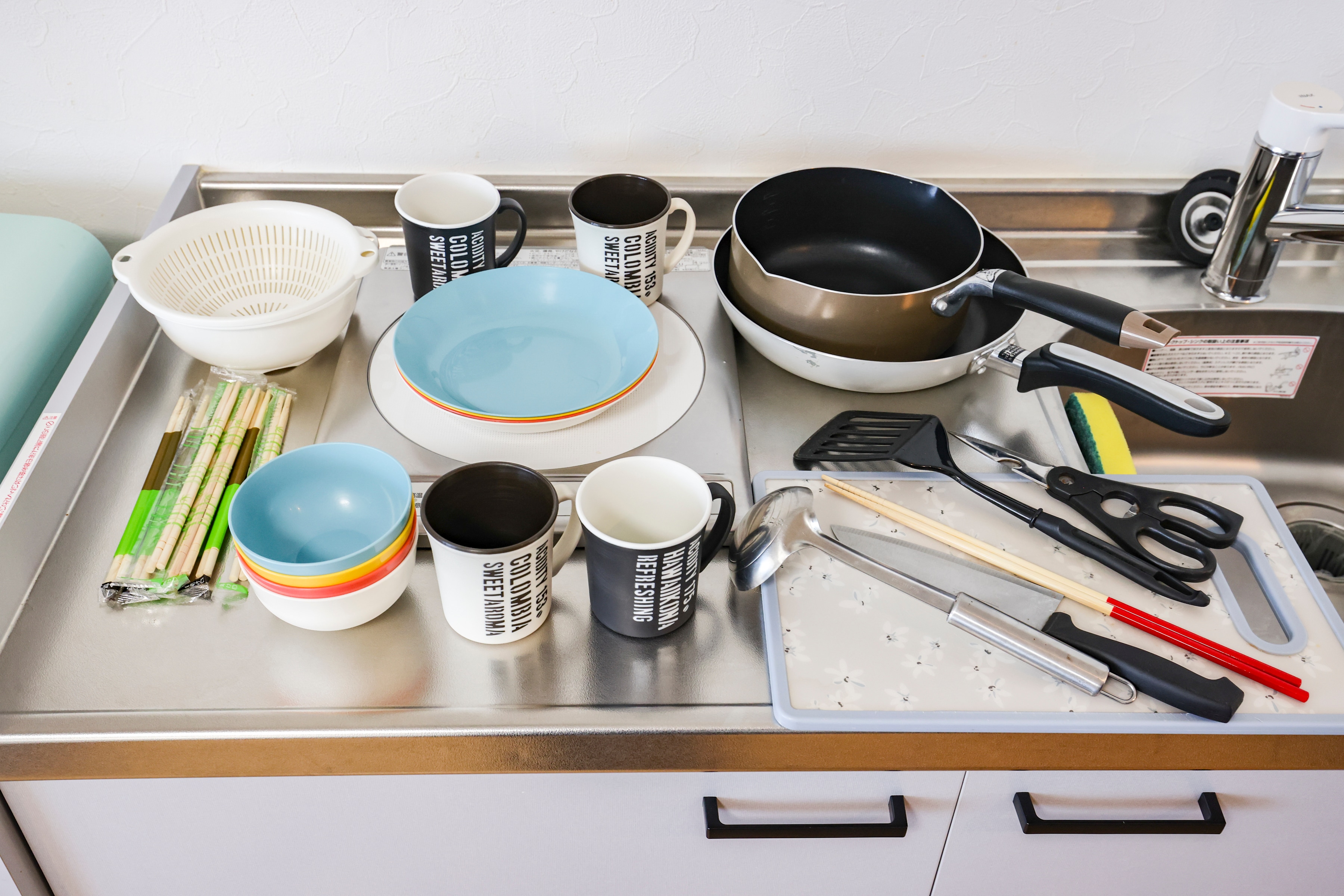 Tableware, kitchenware