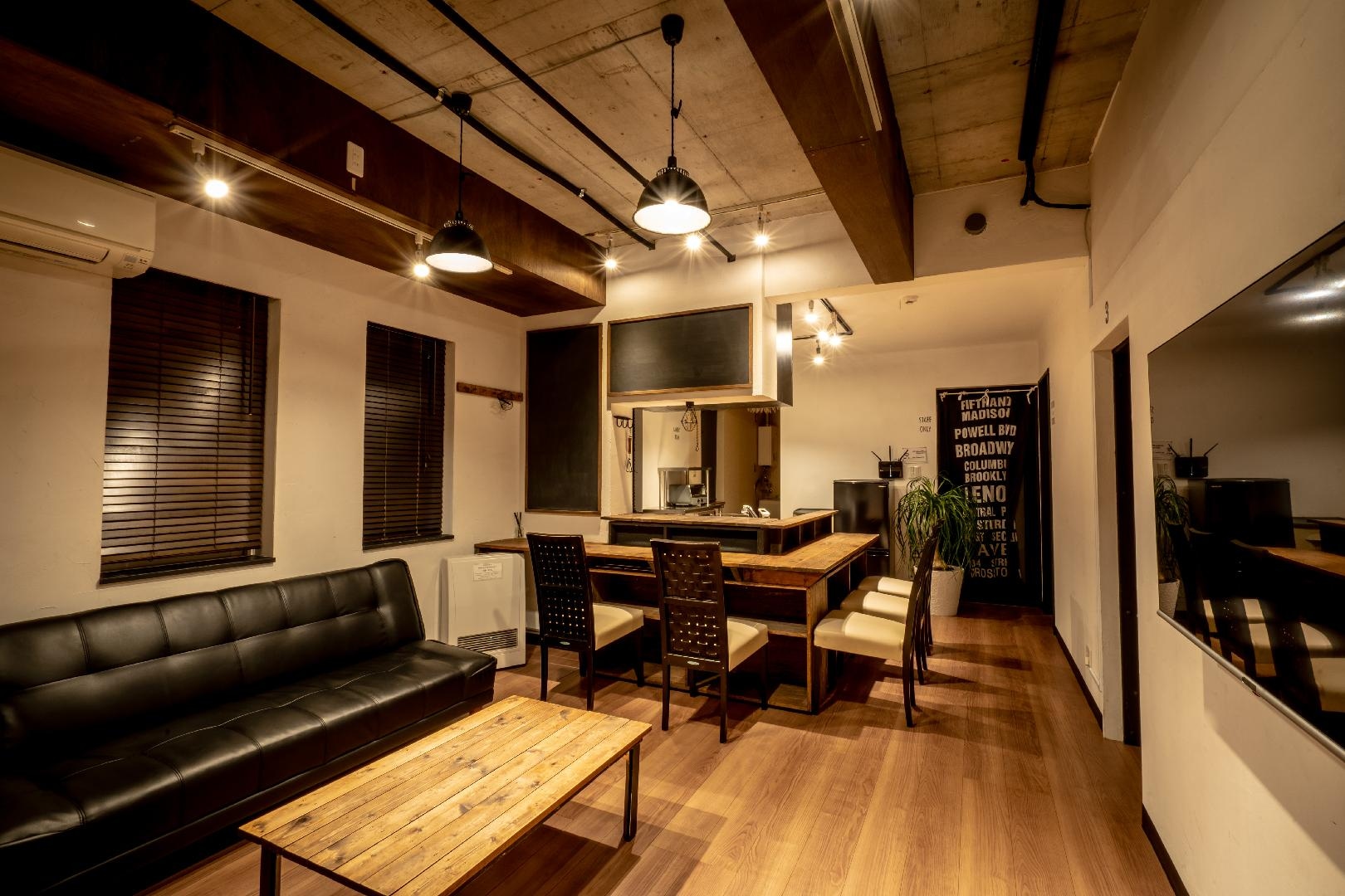 deluxe family room
