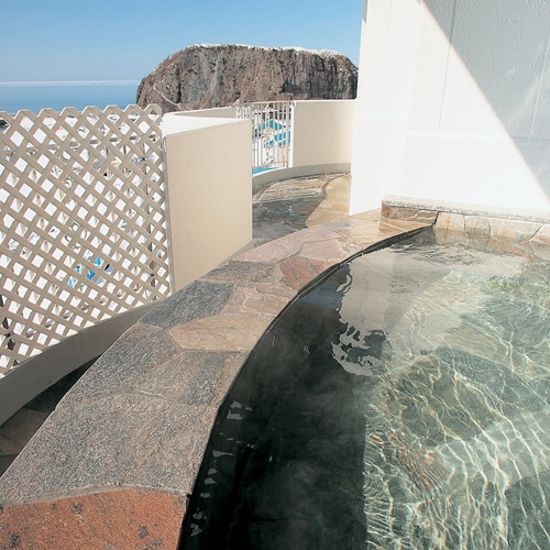 ★ 7F open-air bath. The location is great!