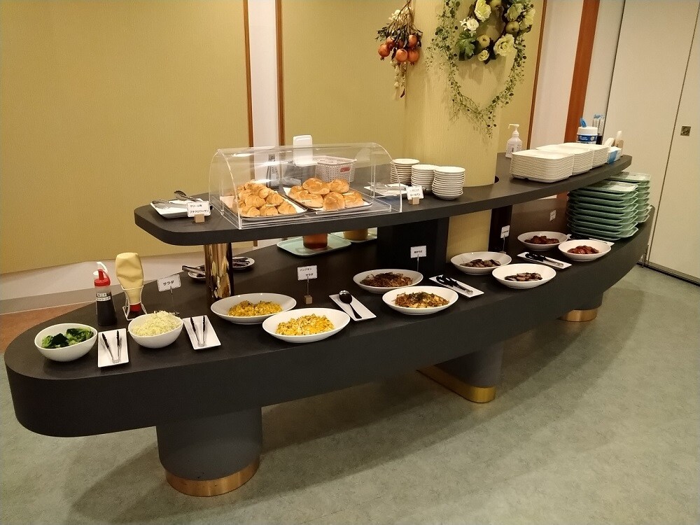 Breakfast 1: Daily menu example