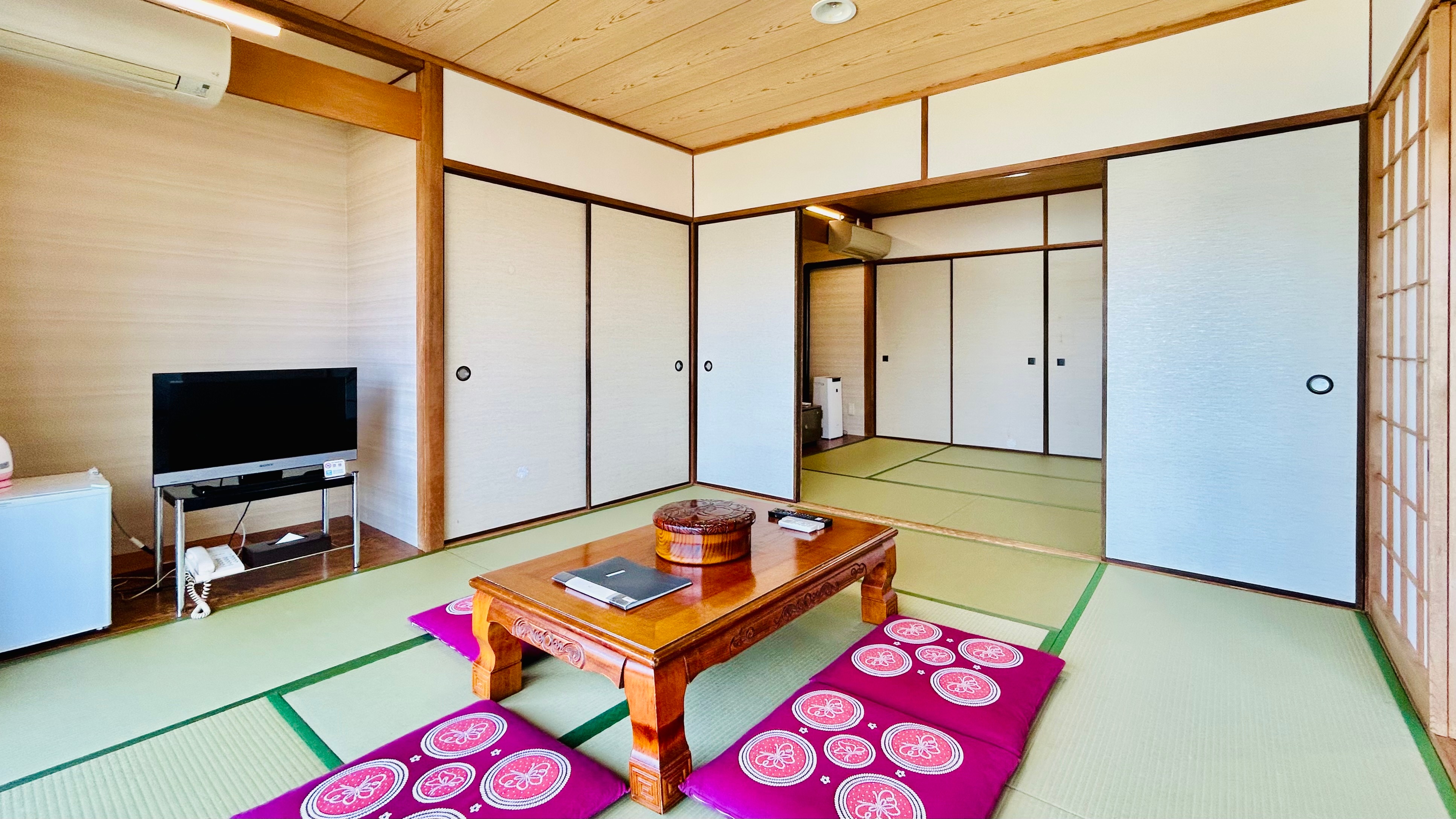 [Two-room Japanese-style room (6+8 tatami mats) / Non-smoking] Ocean view *No bath or toilet