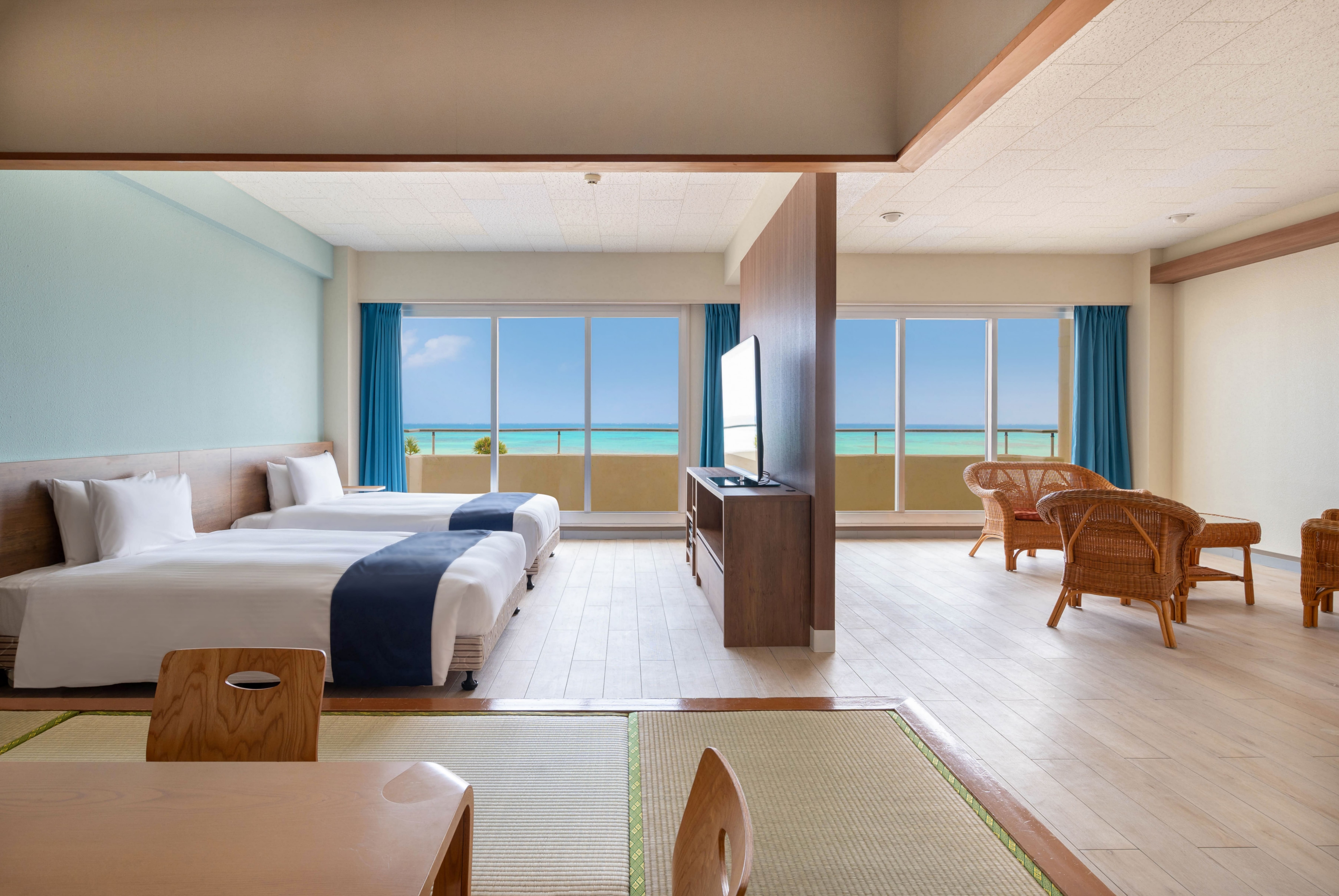 Japanese Modern Suite (Room View 3)