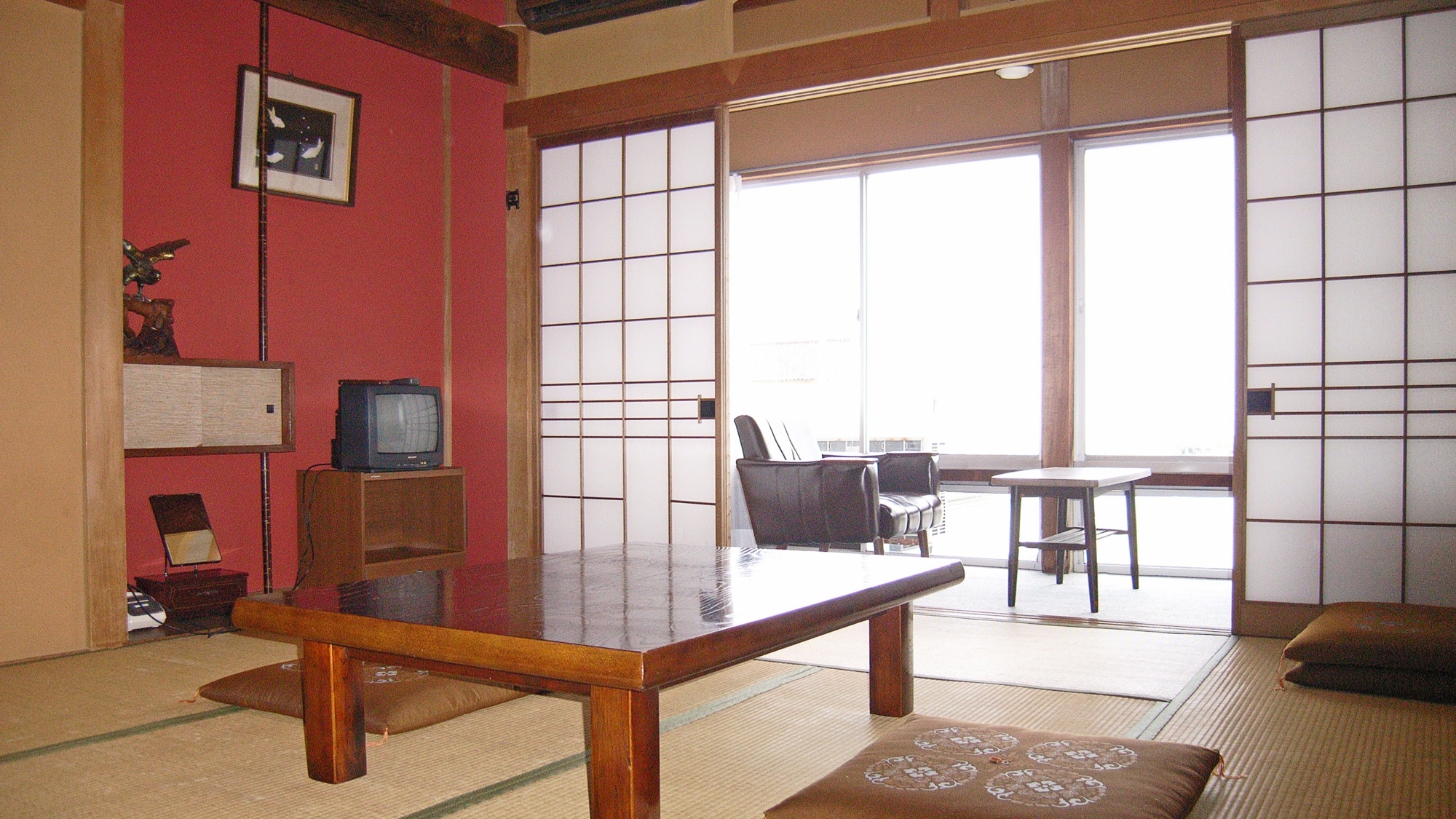 *The rooms are Japanese-style rooms with the scent of tatami mats.