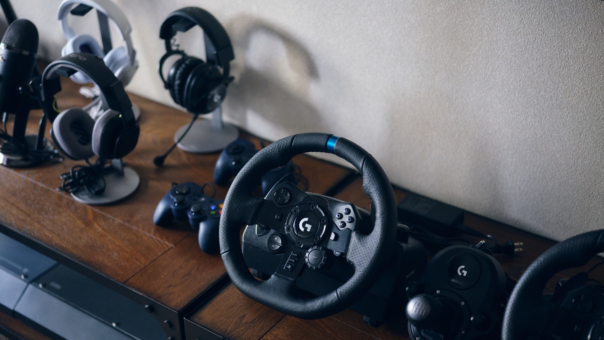<Gaming Cave>