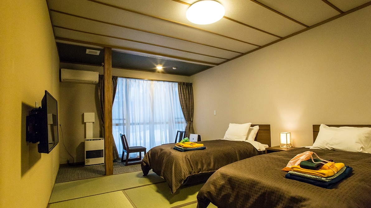 *[Japanese-Western style room] 10 tatami mats/toilet with bidet: Renovated in January 2022! All rooms are equipped with Wi-Fi for your comfort.