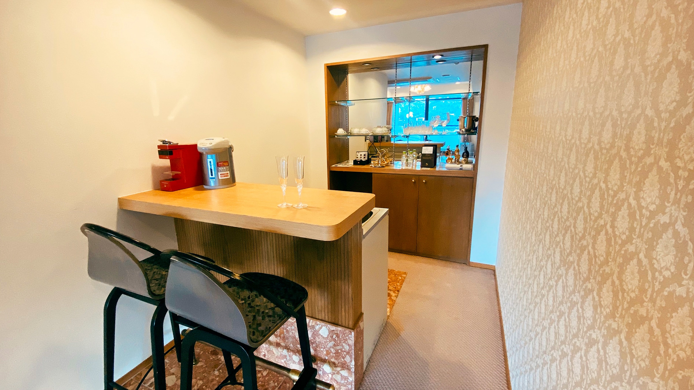 [Room] Royal Suite (14th floor Vista) Minibar