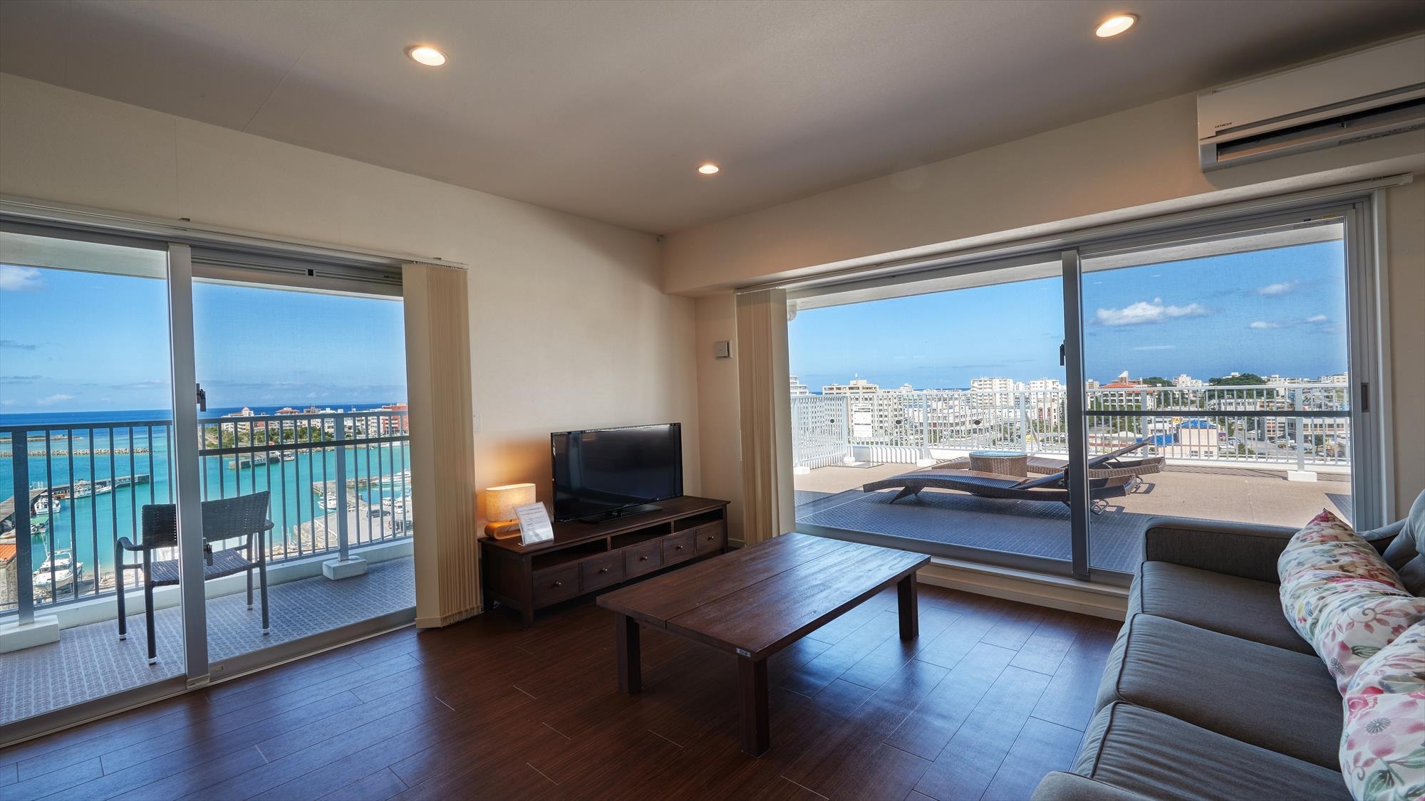 Maisonette Suite (Ocean View) Living Room