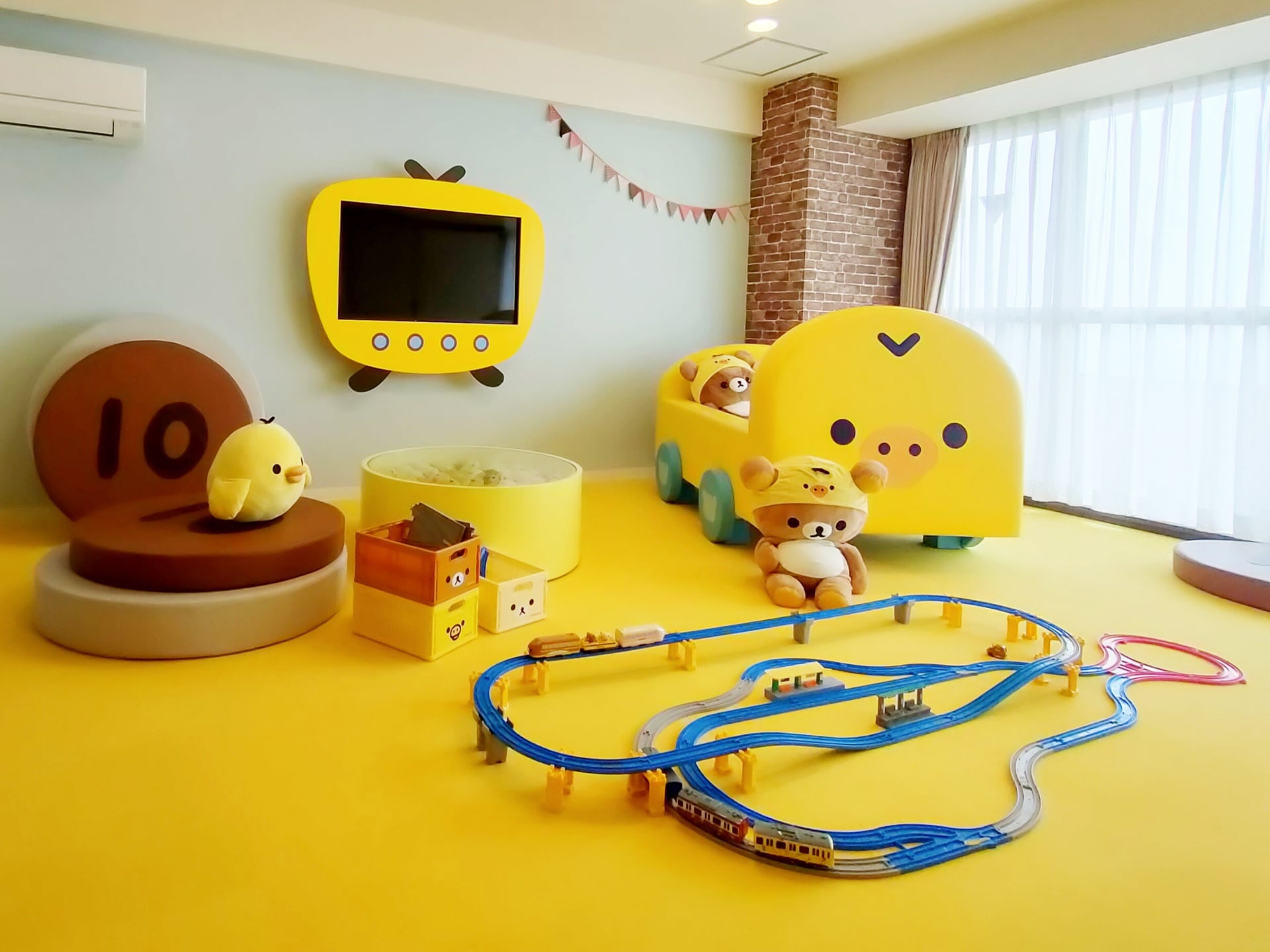 Rilakkuma sedang menunggu di Kiiroi Liquor! Kereta Rilakkuma baru juga telah muncul ♪ (gambar)