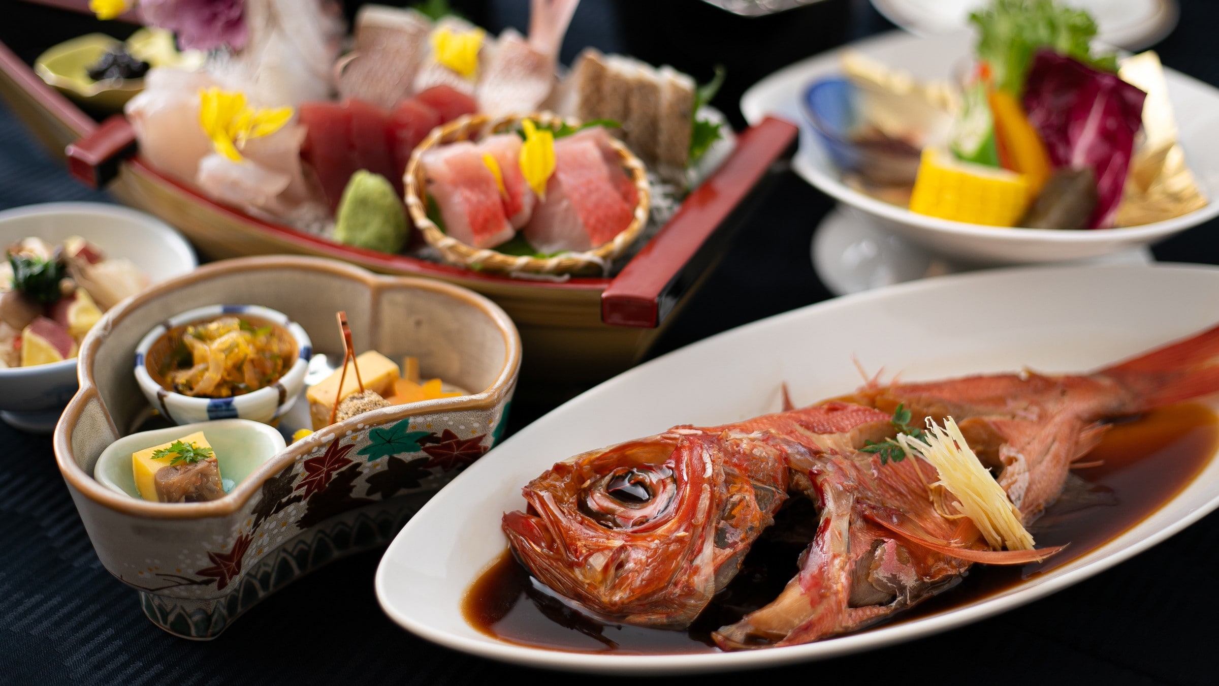 Moderate cuisine (no meat on a ceramic plate)