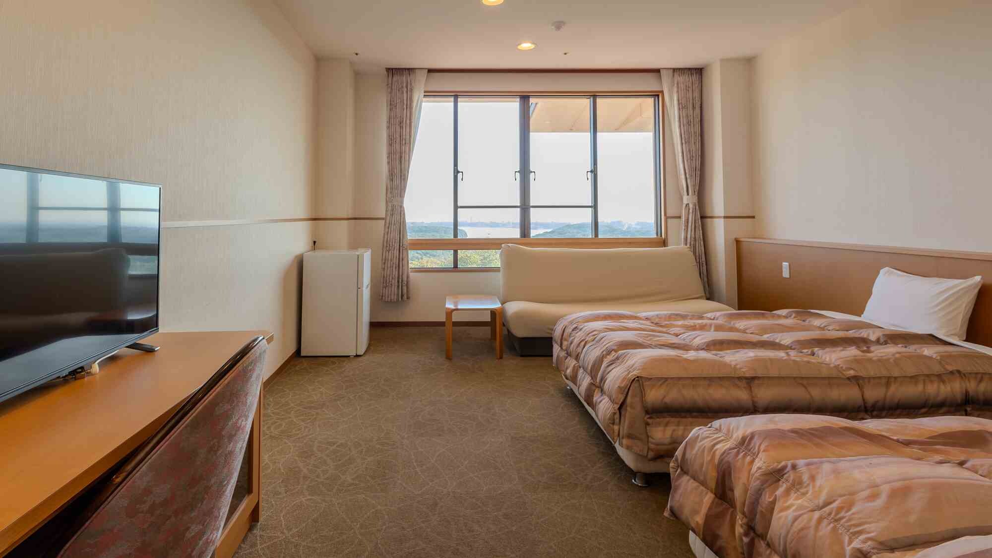 [Main building] Twin room, window side