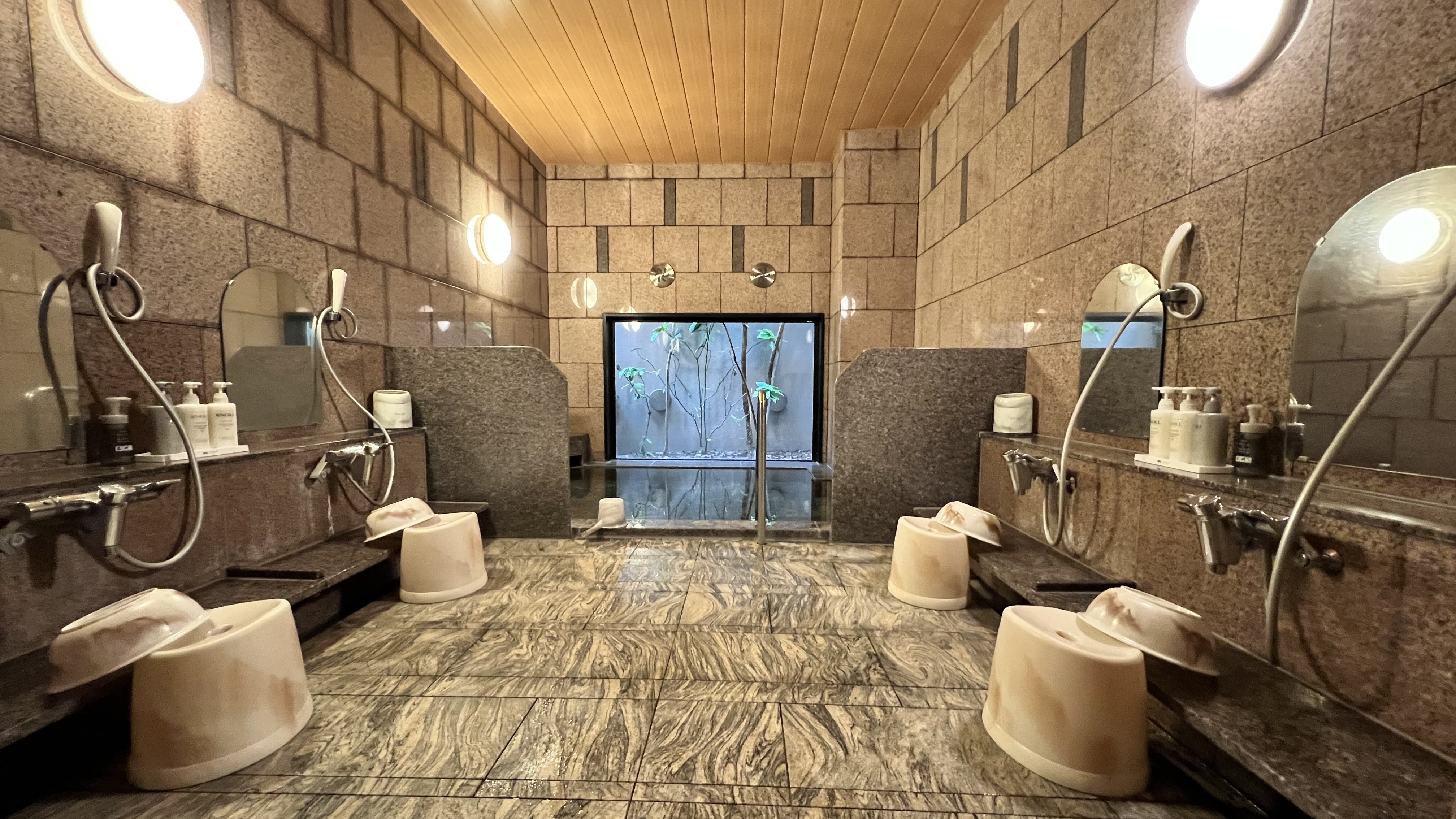 Jam operasional pemandian umum wanita [15:00-02:00 5:00-10:00]