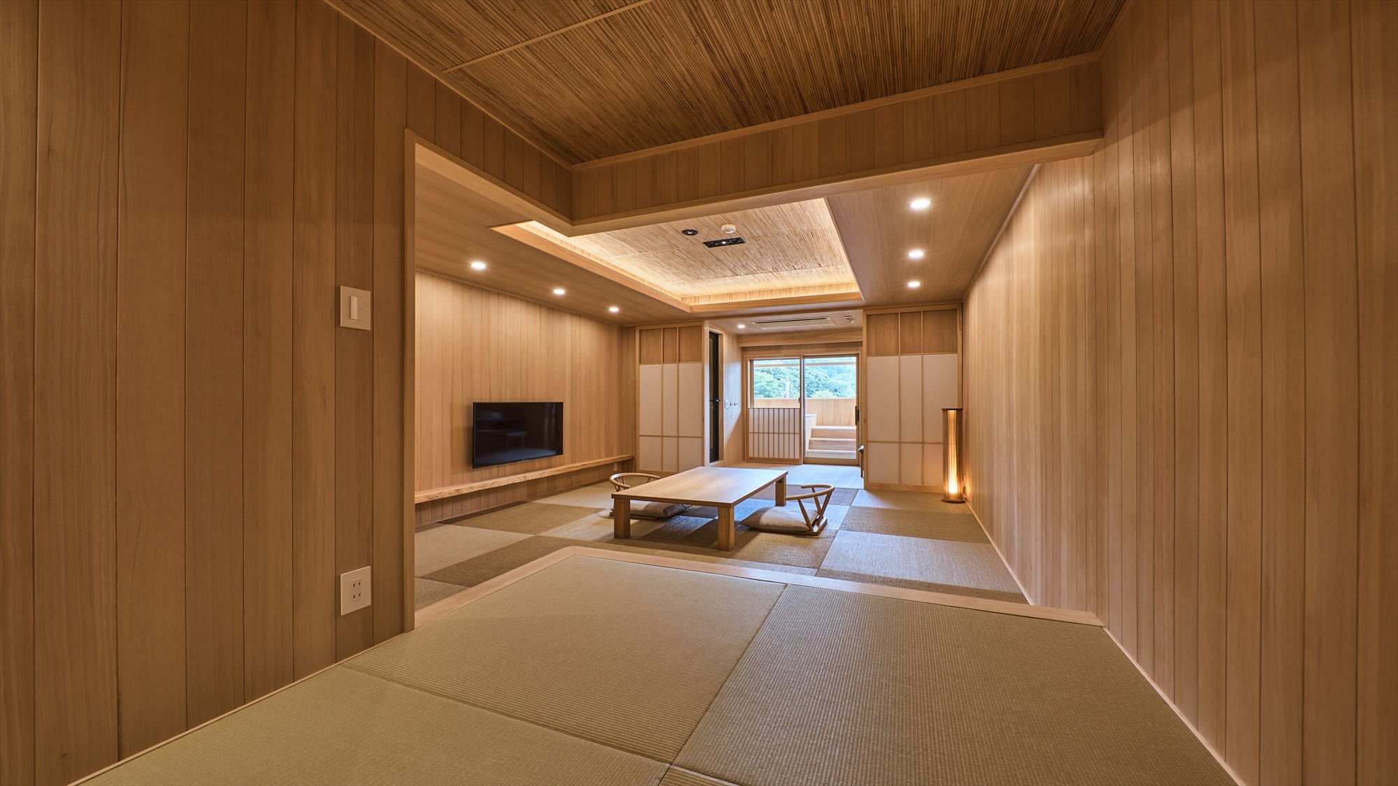 [307] Guest room with an open-air bath and a view of Todaiji Temple and Mount Wakakusa《Moku~》
