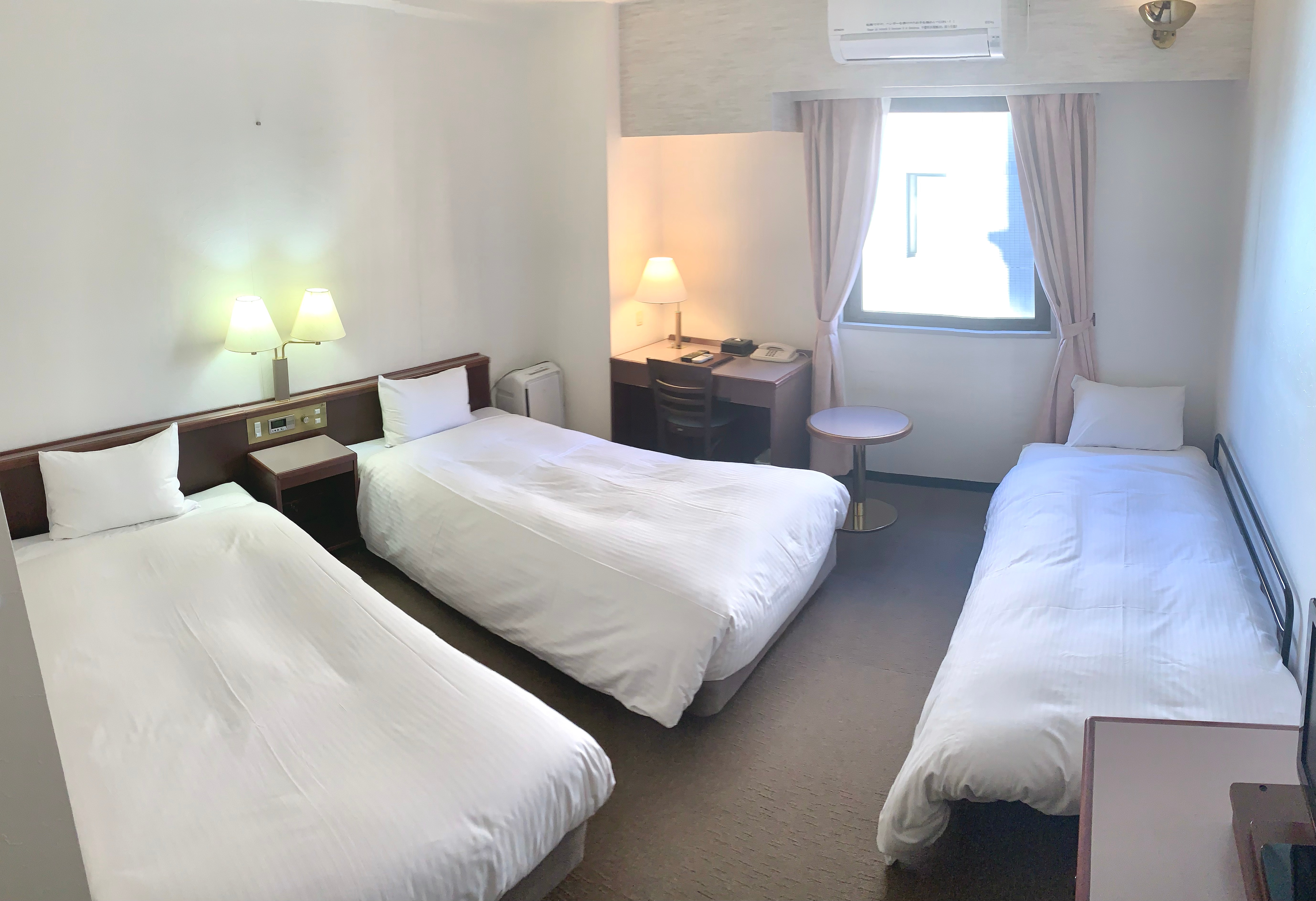 An example of a non-smoking triple room