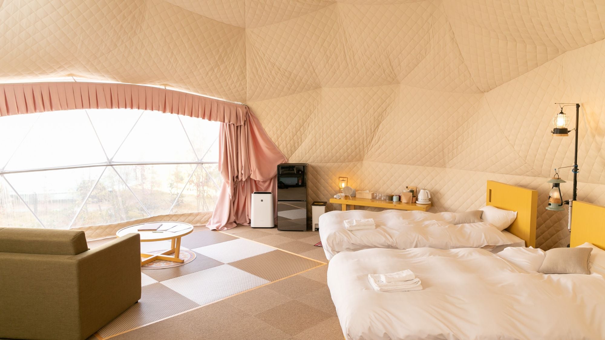 [7m dome tent] Maximum 4 people *Vintage bus available