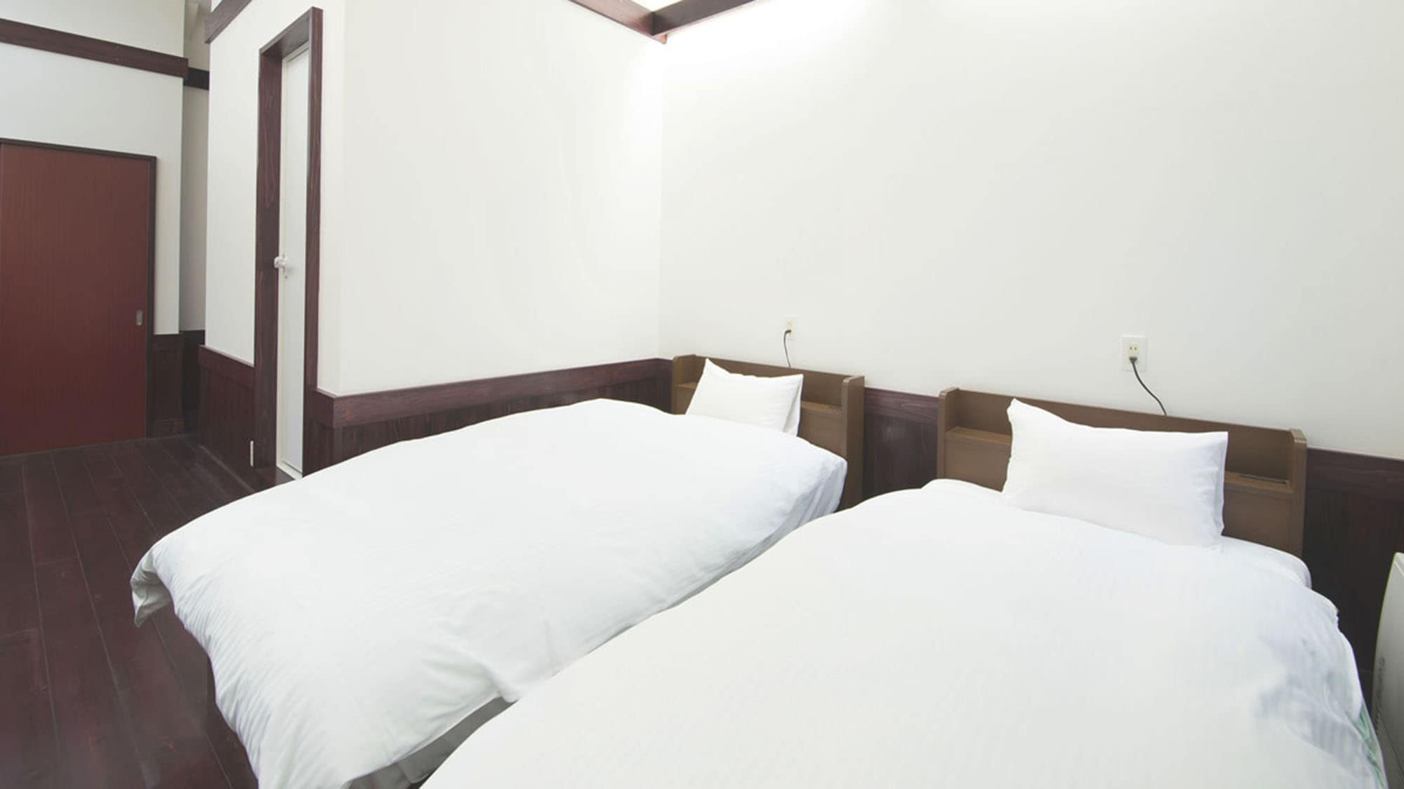 ・ Twin room for 2 people All rooms are equipped with Wifi