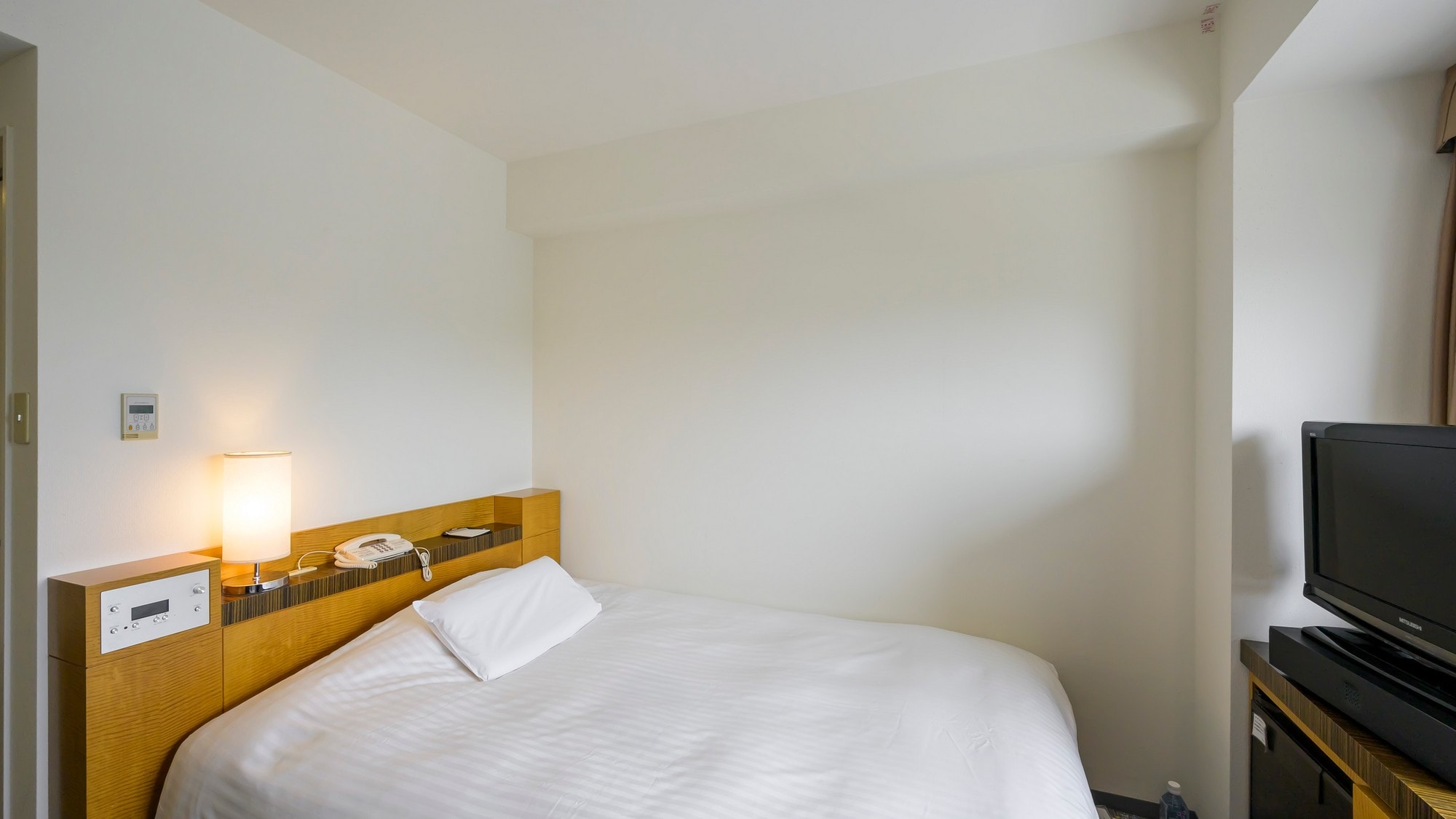 [Comfort Single] You can sleep comfortably on a generous 140cm wide bed.