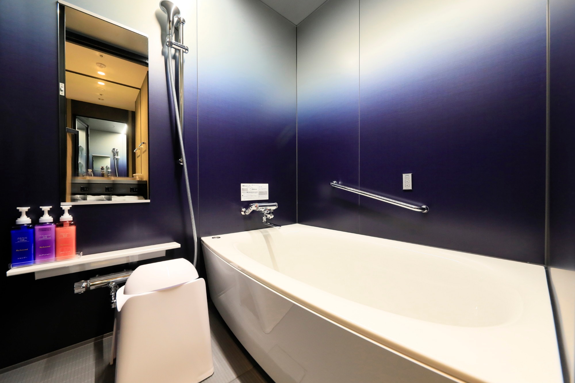 [Bathroom] Superior double, Room "SESERAGI"