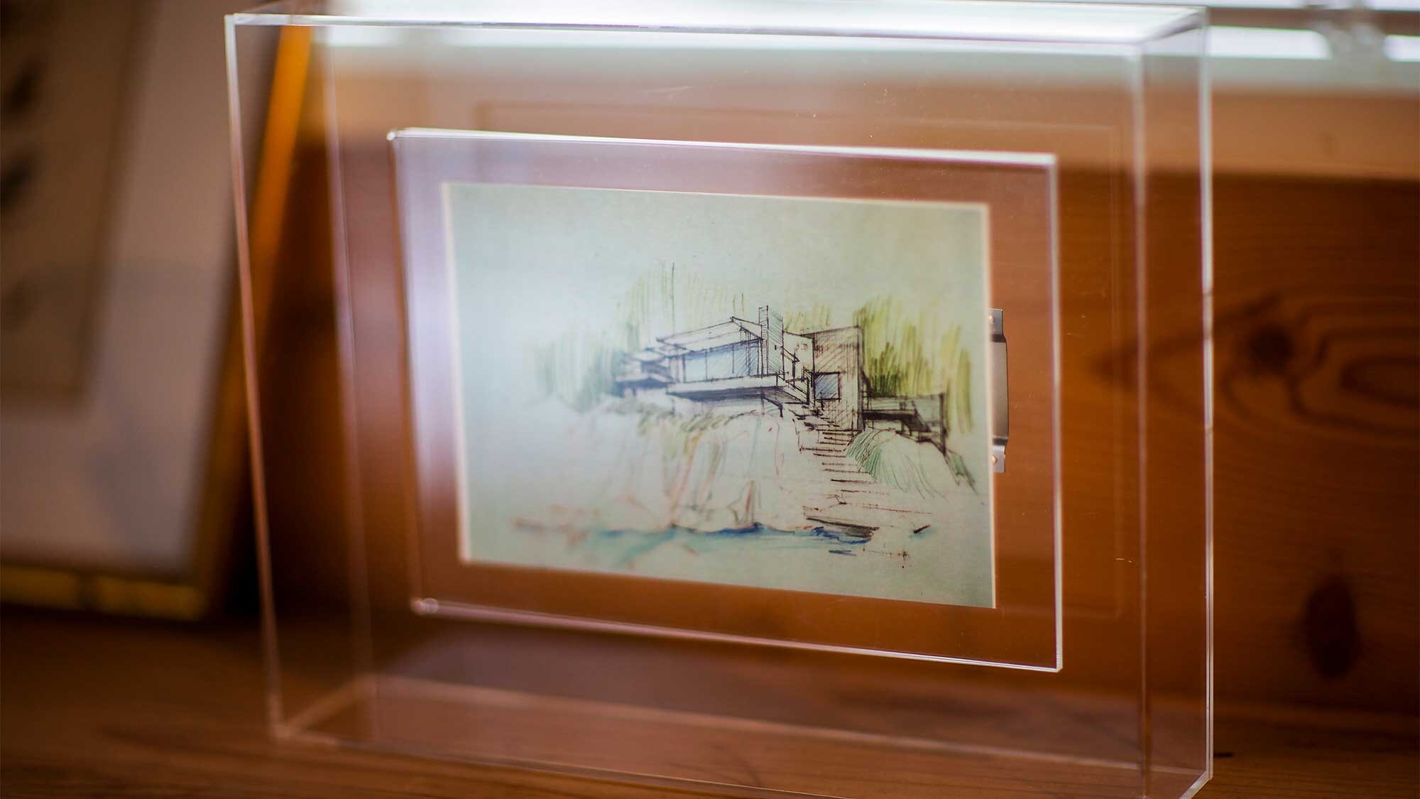 ・Falling Water House - The interior is based on sketches drawn before construction.