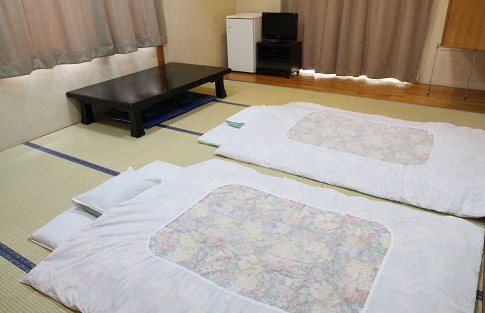 Japanese-style room