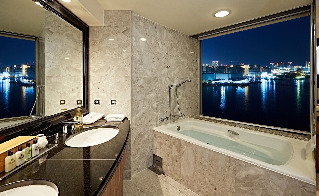 Executive Junior Suite Double (14th and 15th floors) 3
