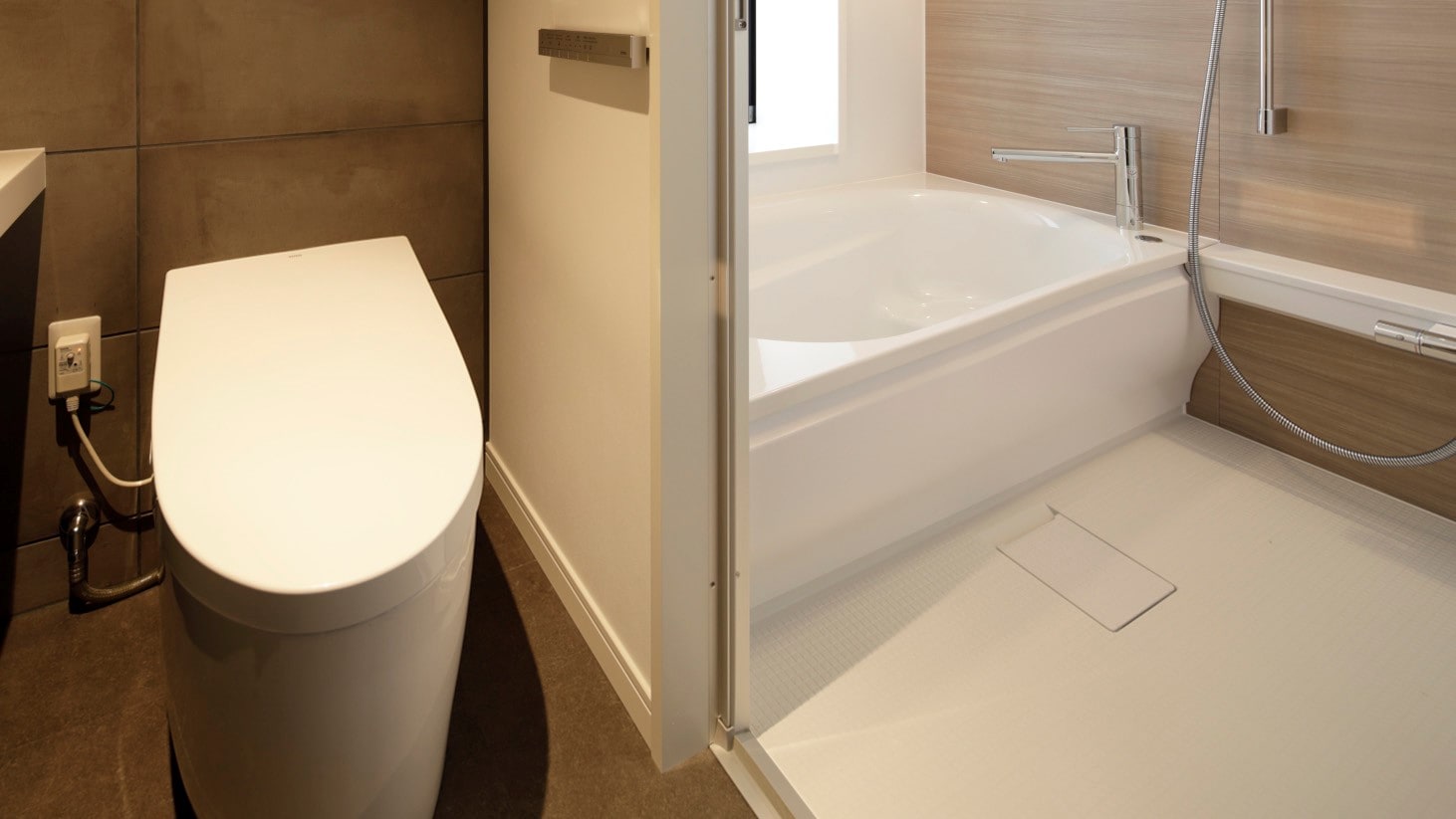 Kamar double sudut di sekitar air