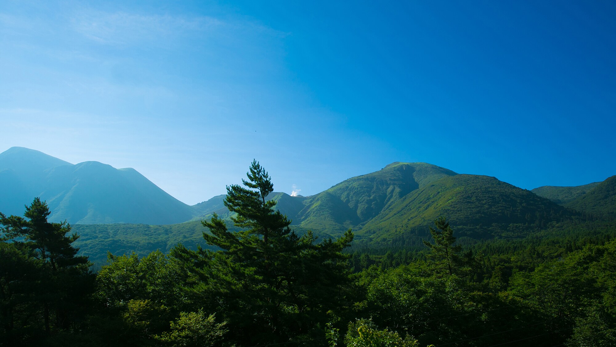 ■Kuju Mountain Range■Majestic nature that will clear your mind――
