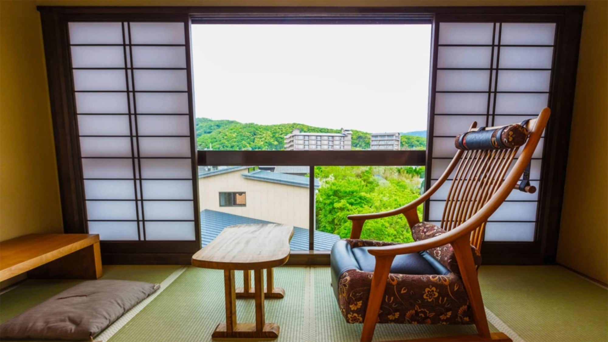 [Guest Room] Riverside Japanese-style Room - River View - [Example]