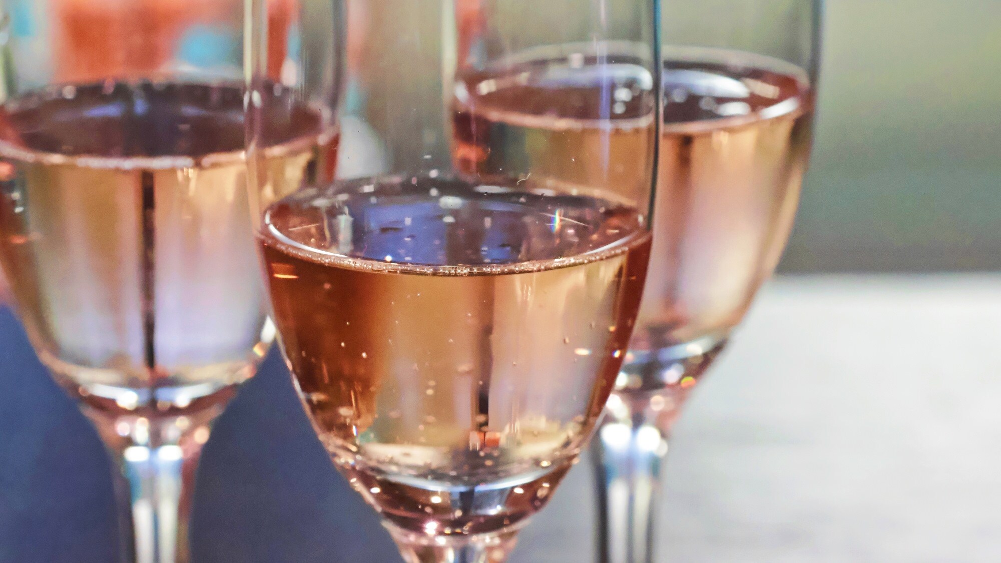 套餐有限 | 享用免费饮品，让您的用餐体验更加完美