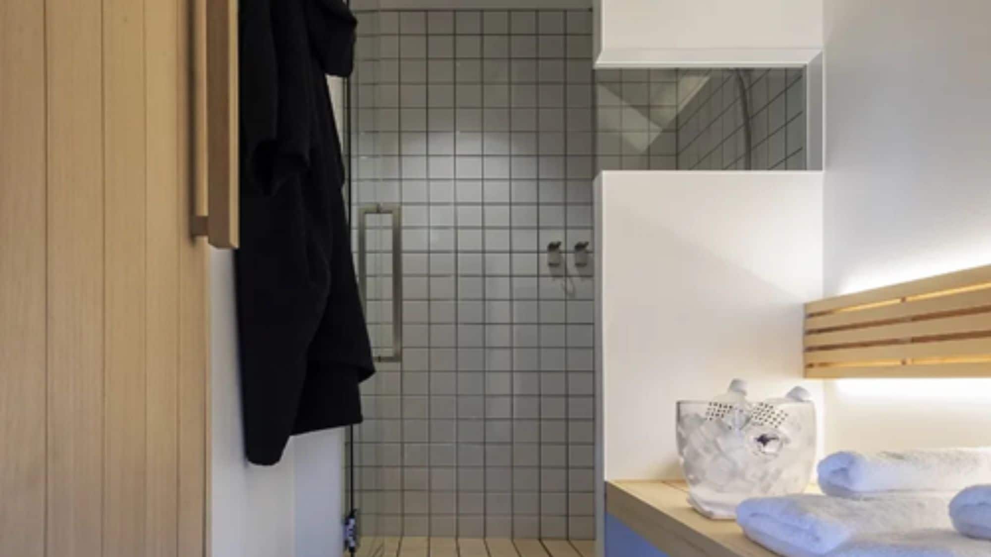 [Bedroom Sauna] A completely private sauna produced by TTNE, where you can turn over in your sleep, a rare experience