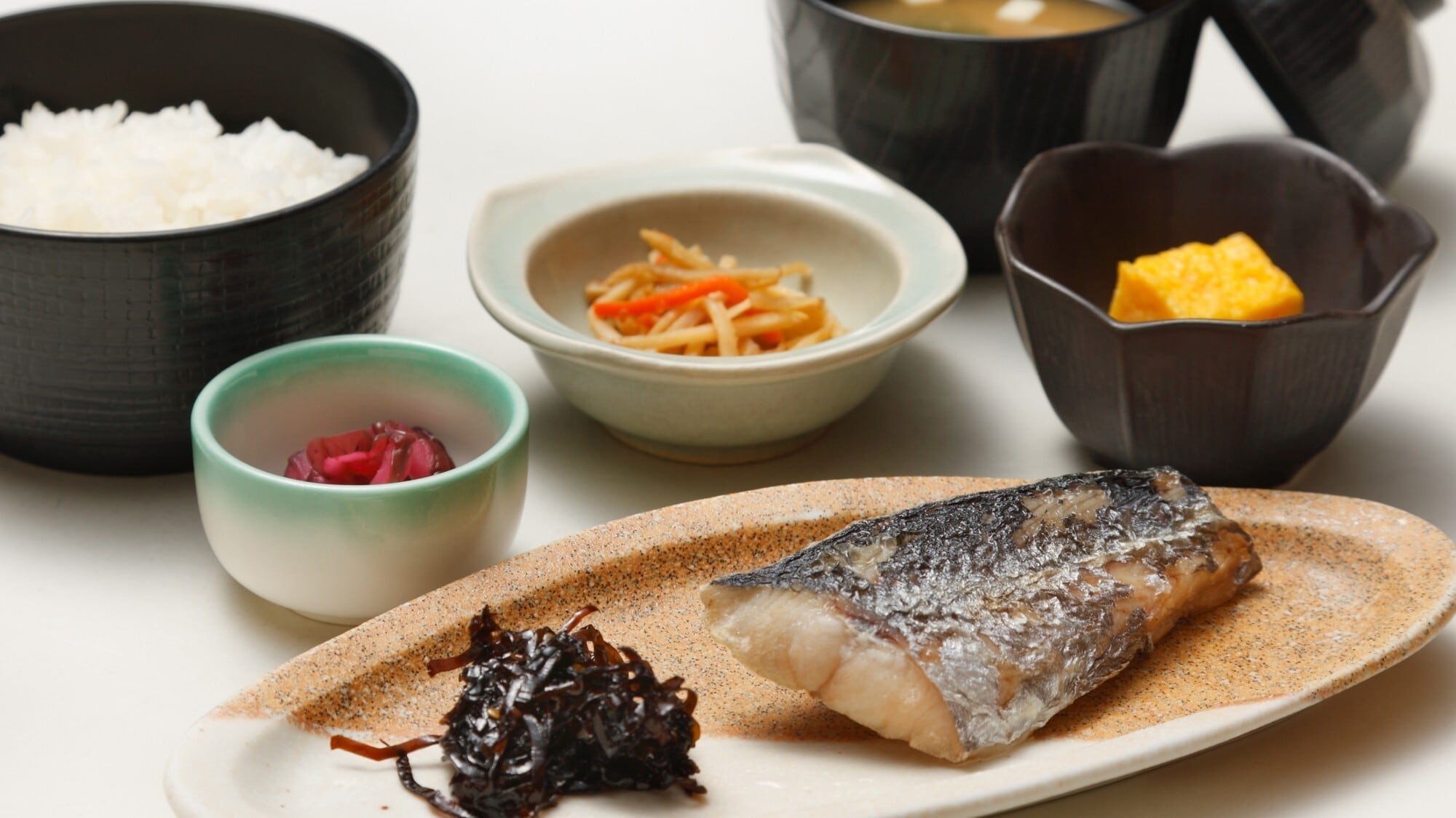 [Breakfast] Enjoy a relaxing breakfast to start your day.