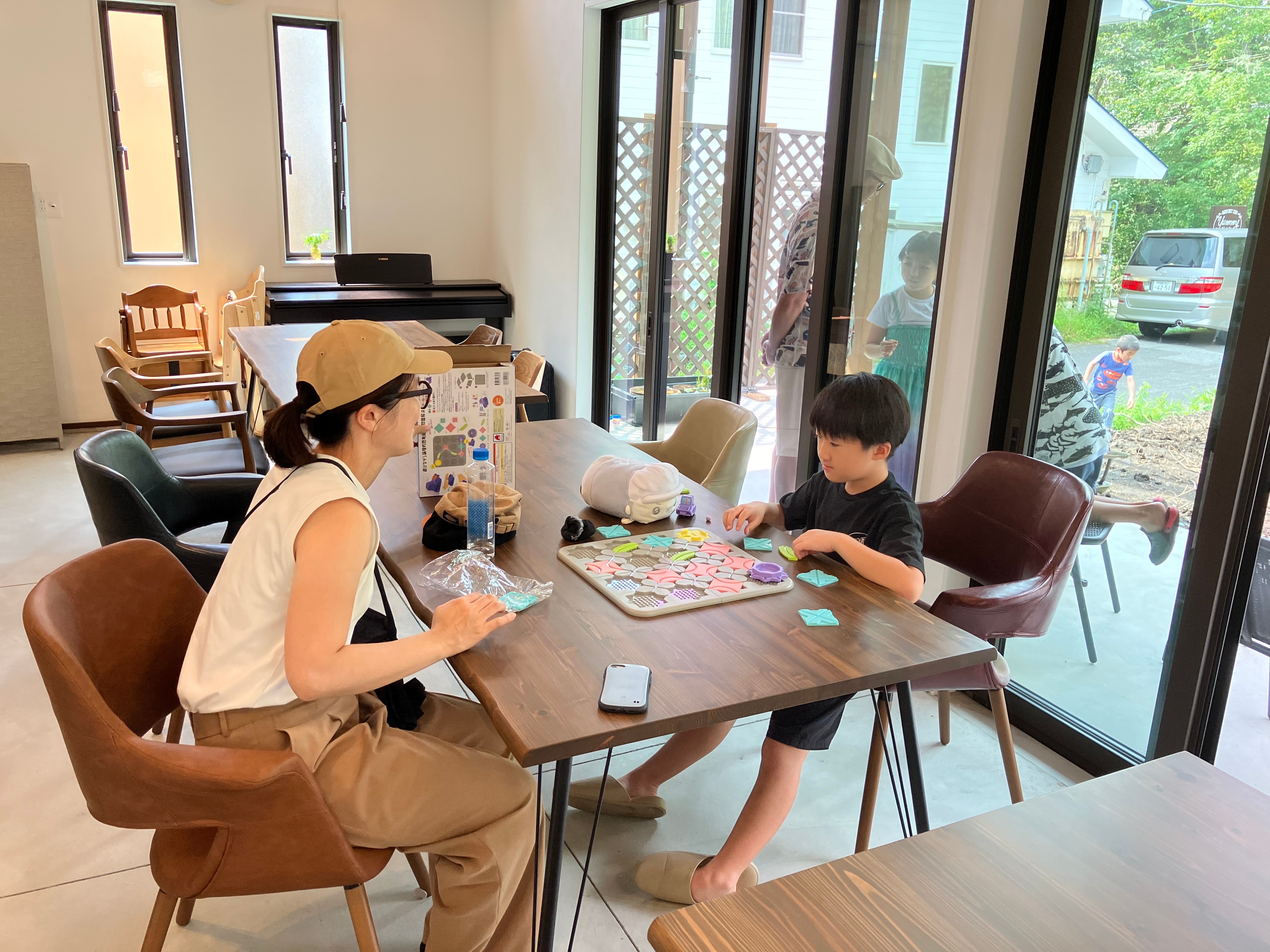 The dining area can also be used as a play space.