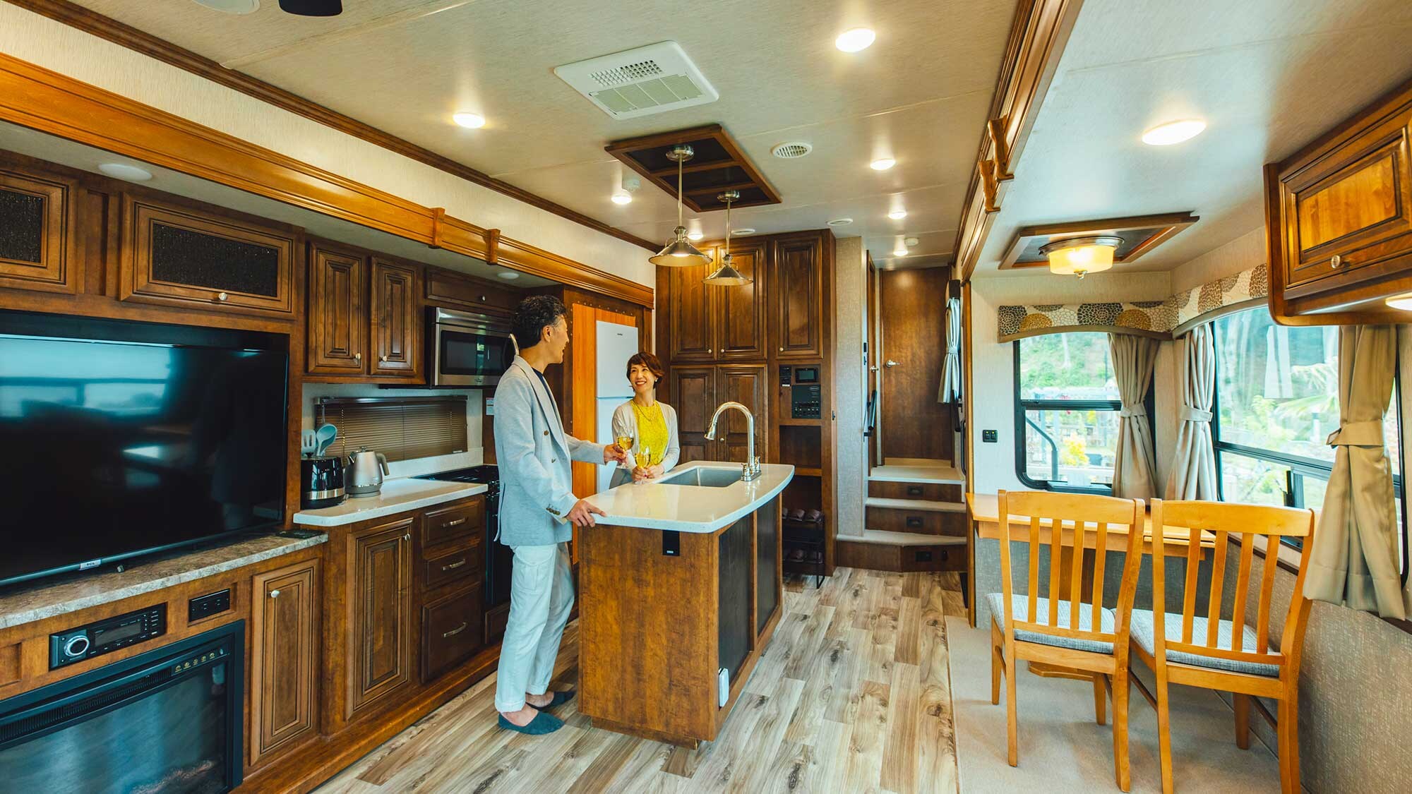 [Trailer house] Equipped with facilities as comfortable as a hotel, you can easily enjoy the outdoors.