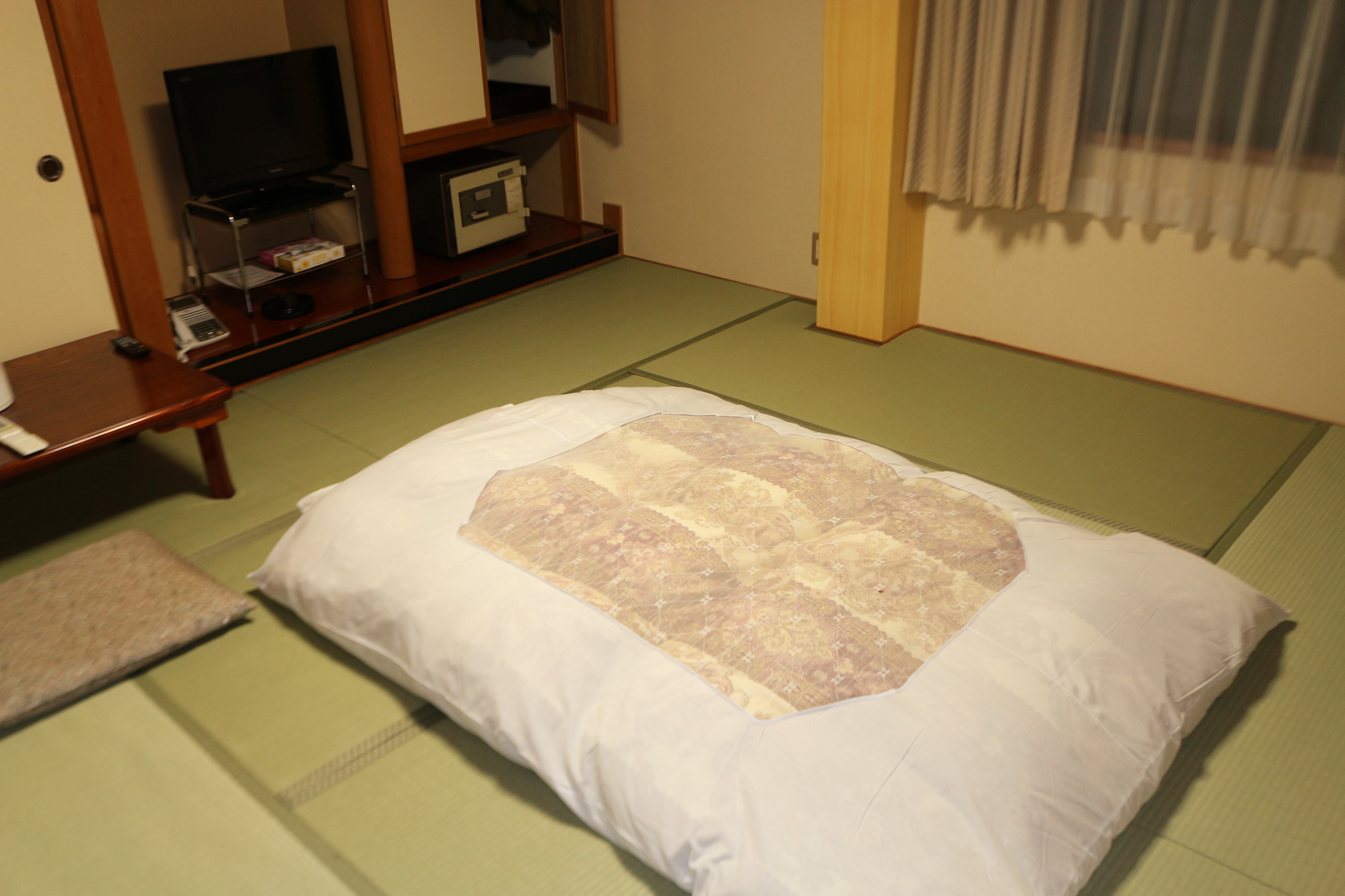 Room futon