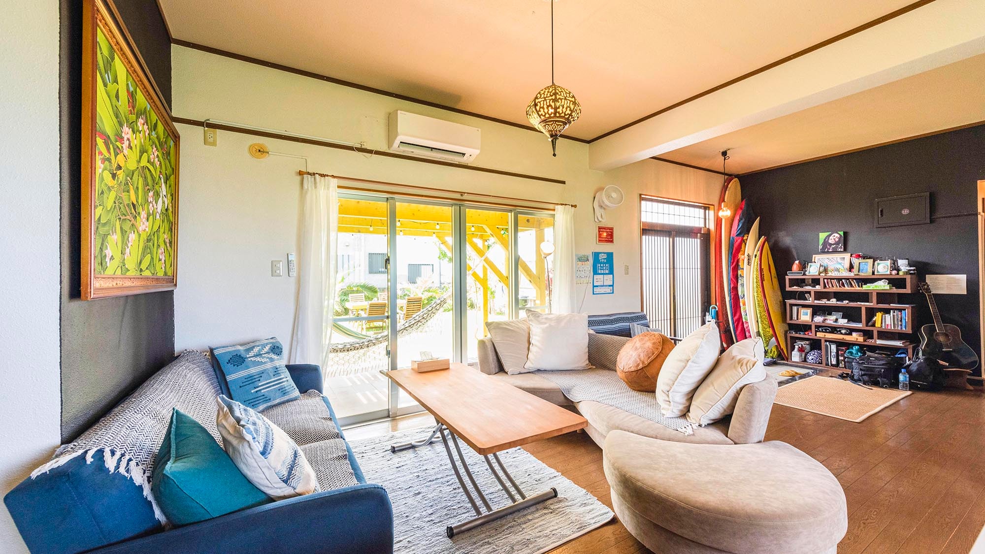 ・[Living room] A room equipped with all the necessary facilities, allowing you to stay as if you were living there.