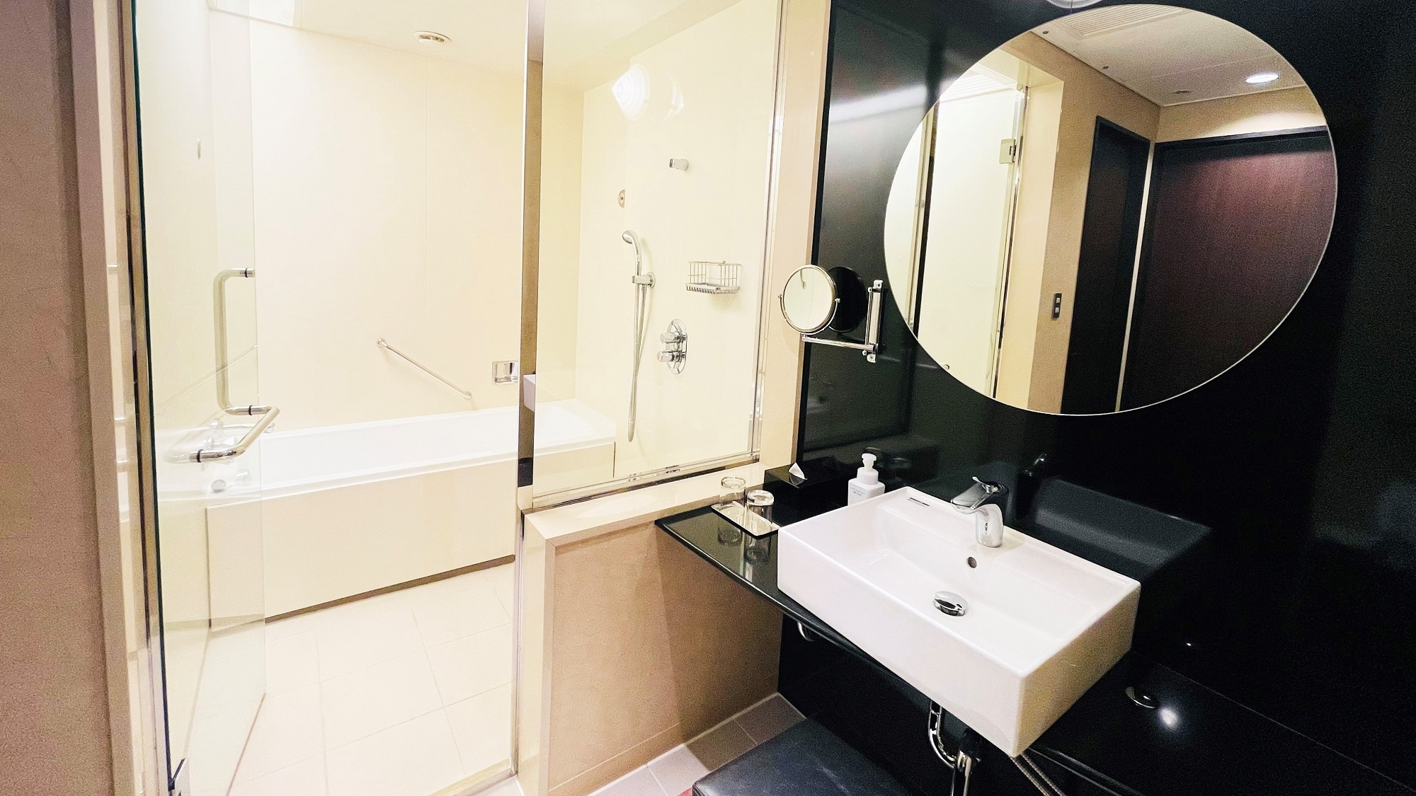 ห้องน้ำห้องซูพีเรียทวิน