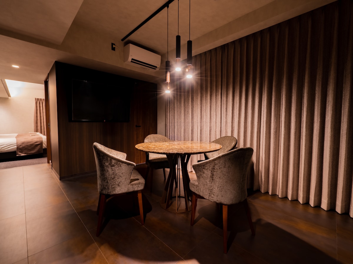 Top Floor Executive Pent House