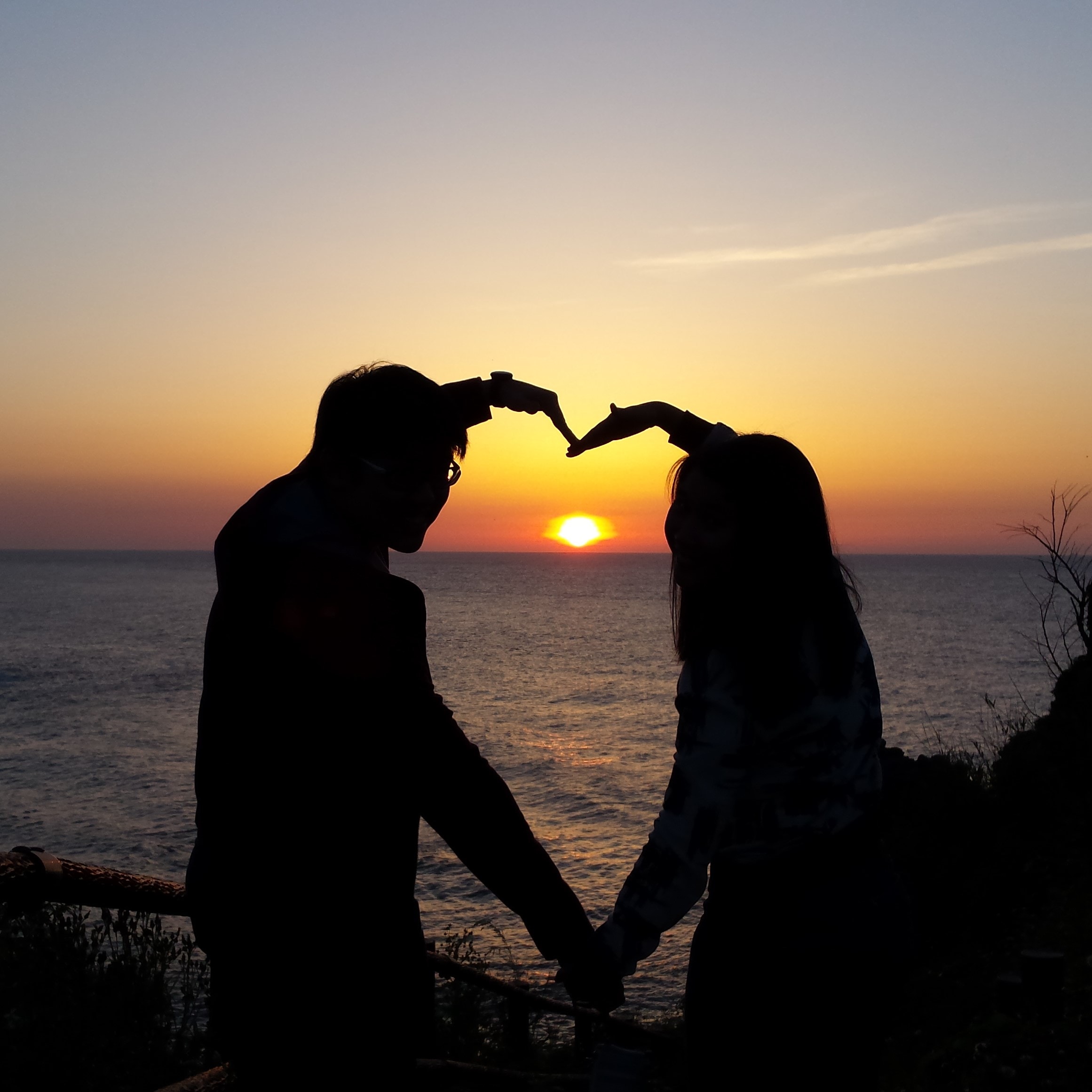 Be amazed by the sunset view from the Taisei Kofun tumulus near our hotel. Why not deepen your love?