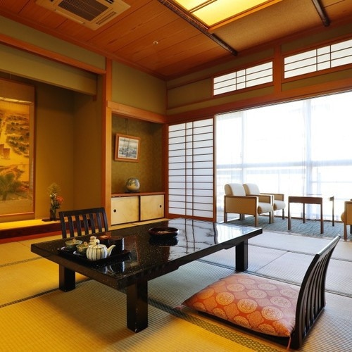 A Japanese-style room with a pure Japanese style
