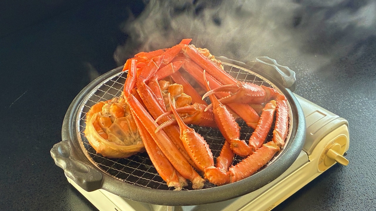 Steamed Red Snow Crab Steamed in Hot Spring Water