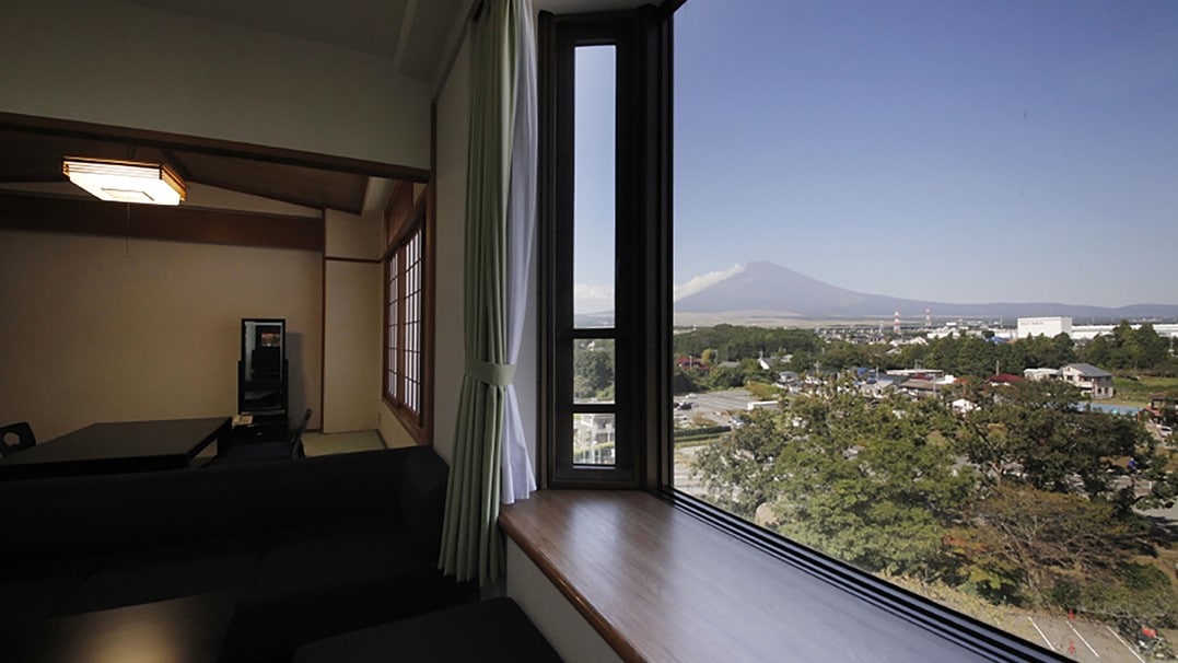 [Gotemba Kogen Hotel] Japanese-Western room (example of view)