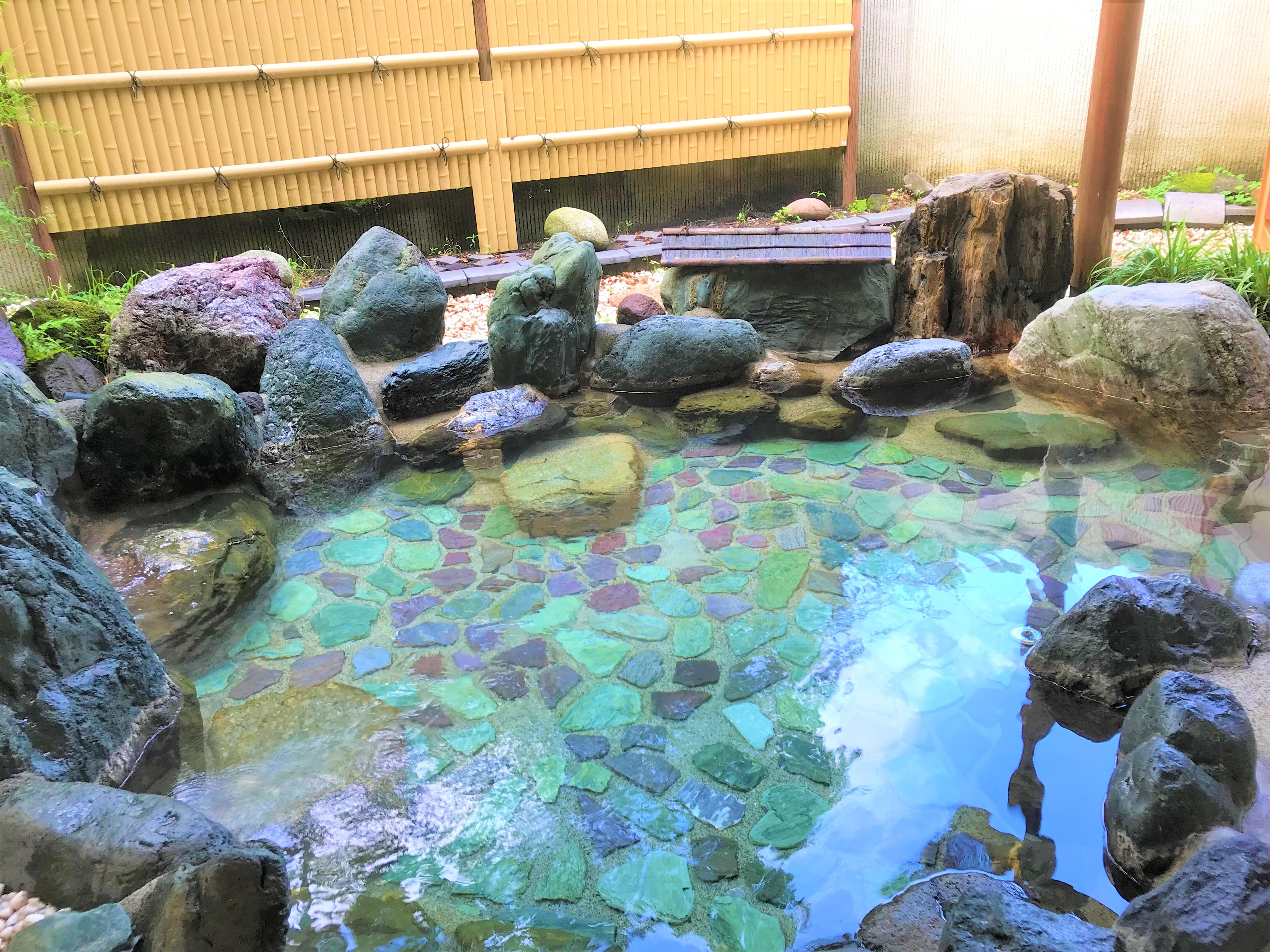 Open-air bath