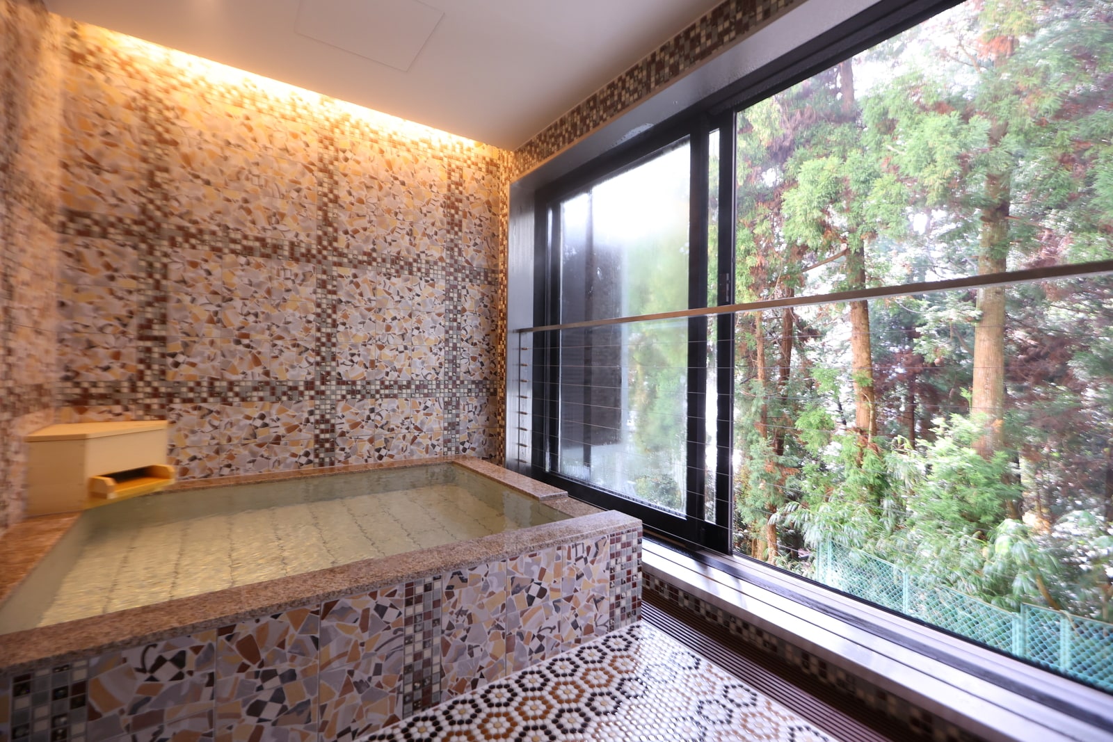 [Mori no ridge] Phòng khách 552 có bồn tắm bán lộ thiên, hình ảnh phòng tắm