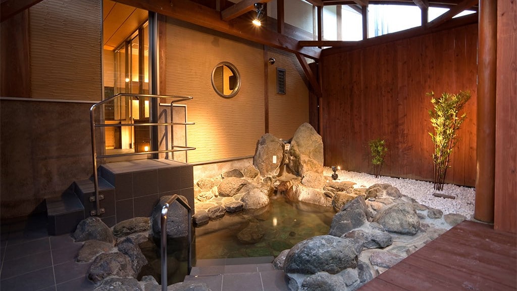 Room 111: A very popular cottage with an open-air bath.
