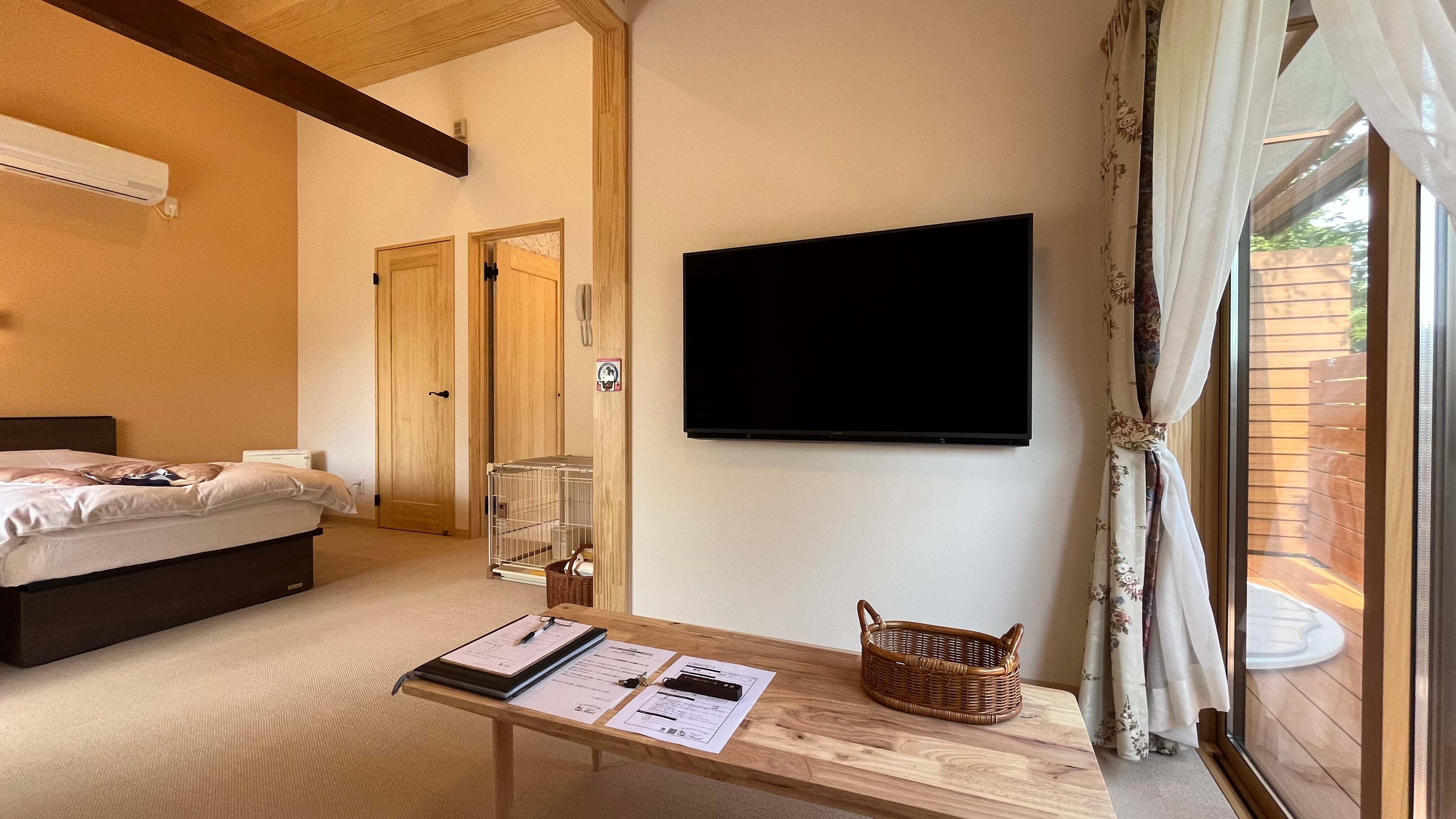 [Hanari Shungetsu] A detached house where you can stay with your pets, Western-style room, with an open-air bath