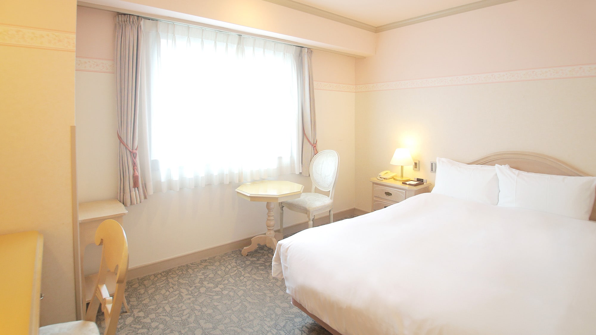 [4th floor floor color: pale pink] Semi-double (example)