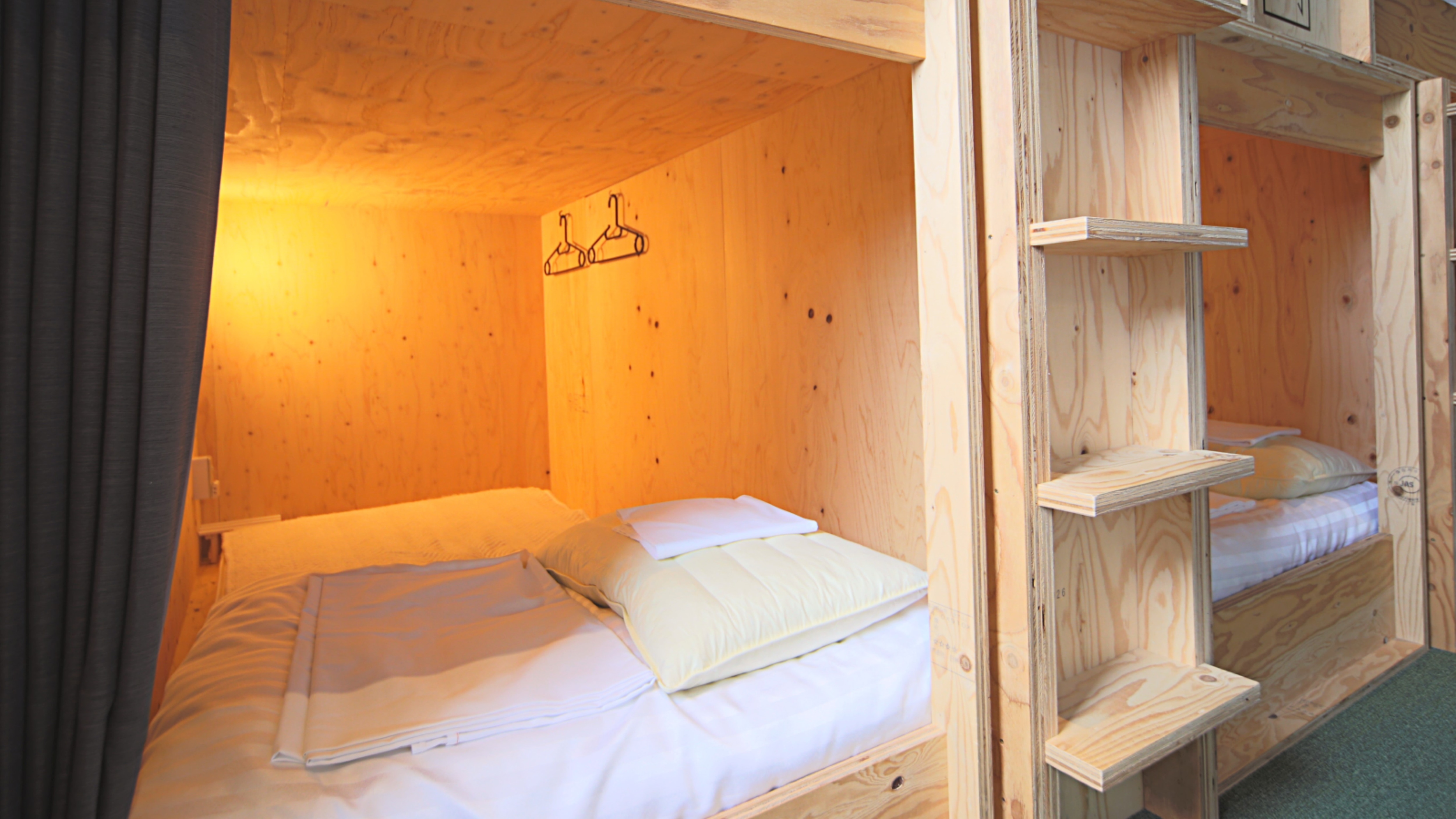Bên trong cabin