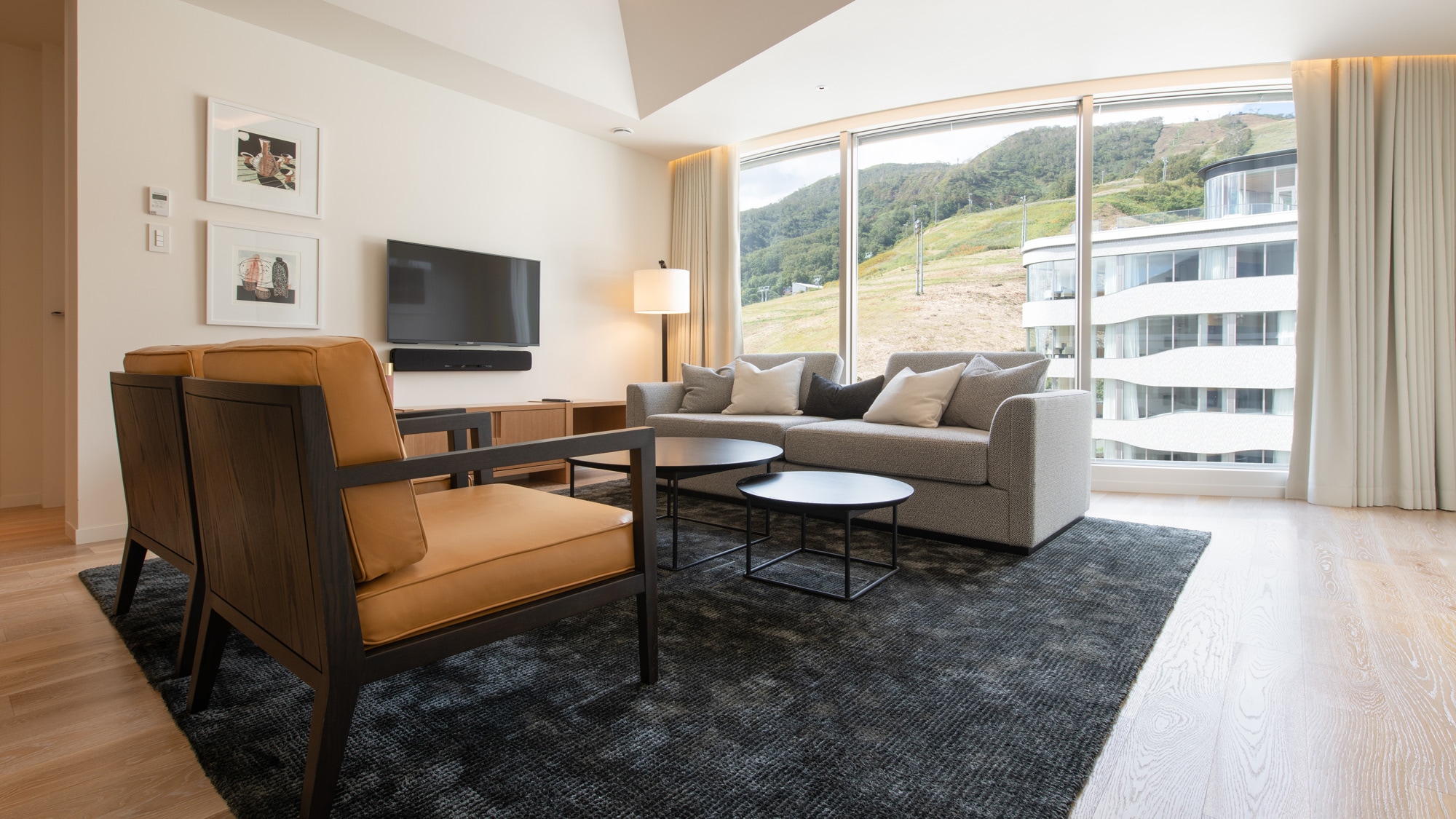 [1 bedroom] Living room