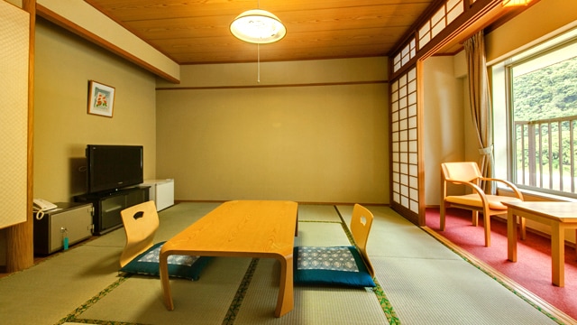 Mountain side Japanese style room 8 tatami mats