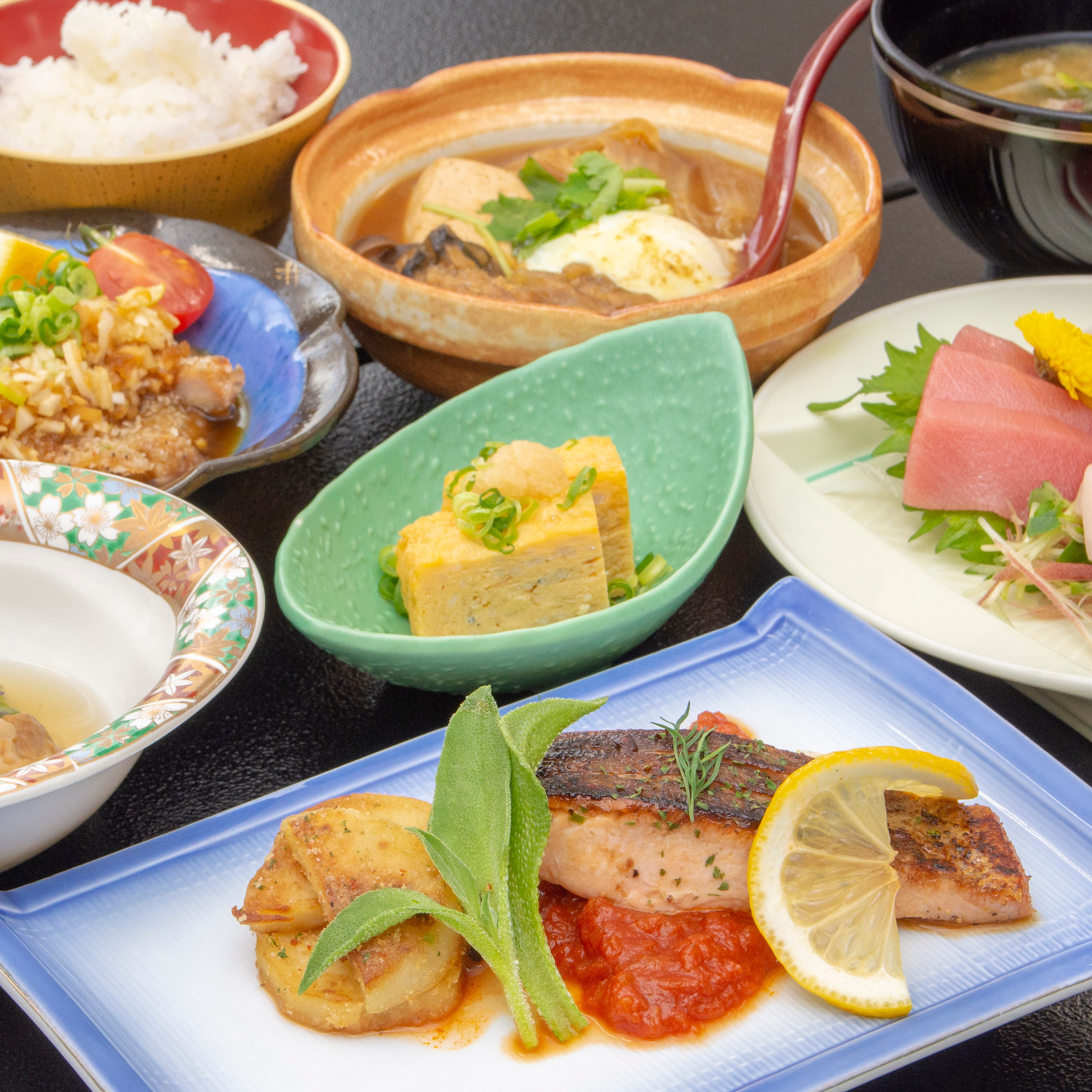 An example of a dinner set